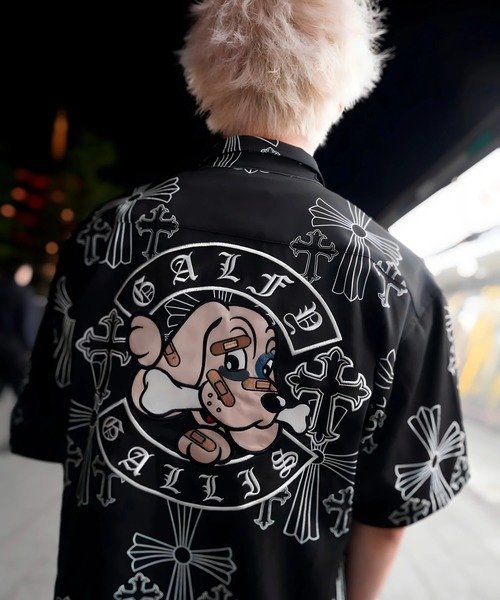 【GALFY×GALLIS ADDICTION】別注十字架わんわん柄SSシャツ(MENS) ジャックローズ トップス シャツ・ブラウス ホワイト ブラック