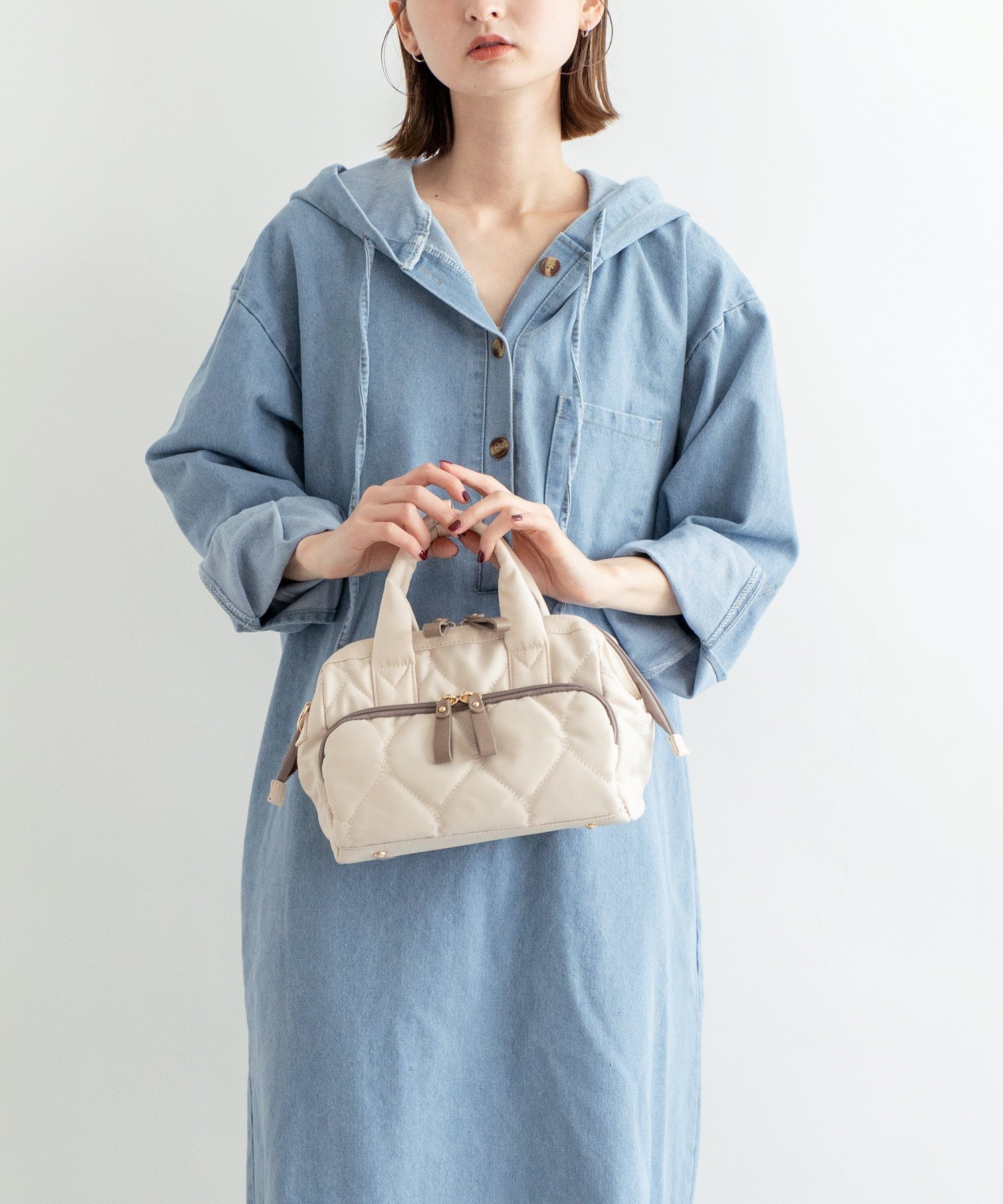 【SALE／40%OFF】aroco キルティング2wayミニショルダーバッグ ヴィータフェリーチェ バッグ ショルダーバッグ ホワイト ブラック グレー【送料無料】のサムネイル