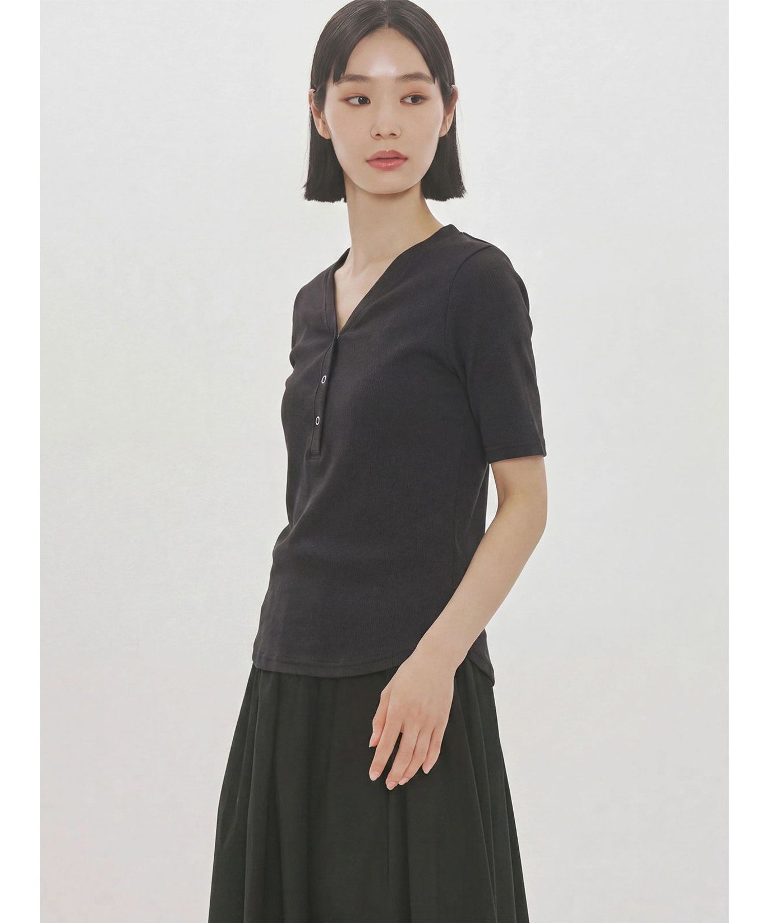 MIDIUMISOLID MIDIUMISOLID for Ladies リブヘンリーネックプルオーバー マーコート トップス カットソー・Tシャツ ブラック ホワイト