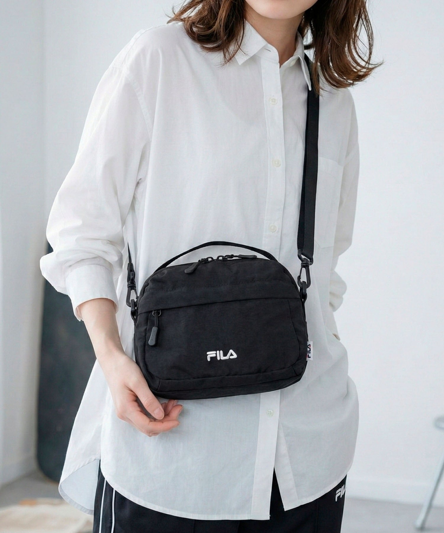 FILA/(U)ミニショルダーバッグ アウトフィット バッグ ショルダーバッグ ベージュ グレー ブラック