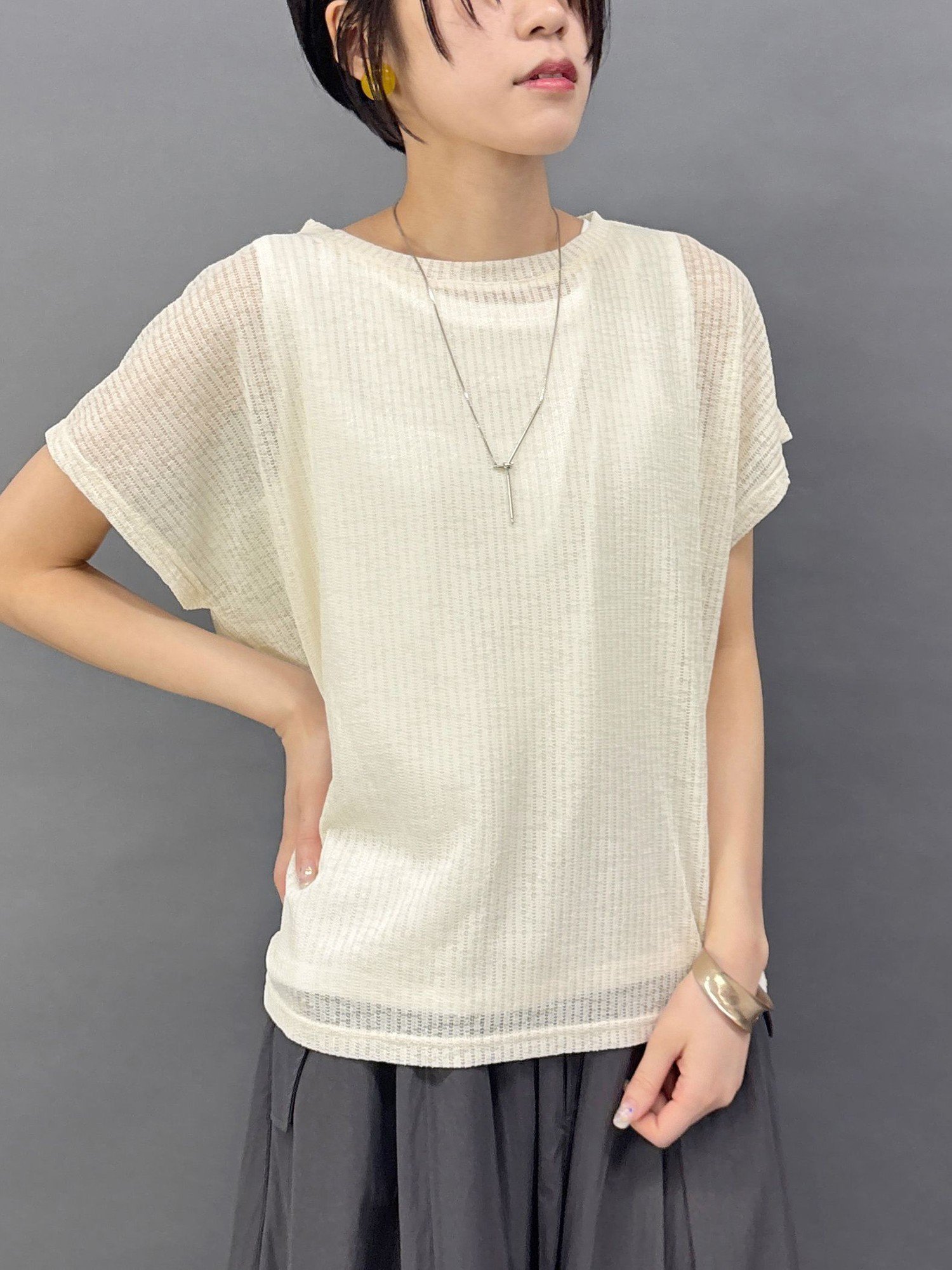 NICOLE white 透け感のあるシアートップス*タンクセット ニコル クラブ トップス カットソー・Tシャツ ホワイト グレー ブラック グリーン