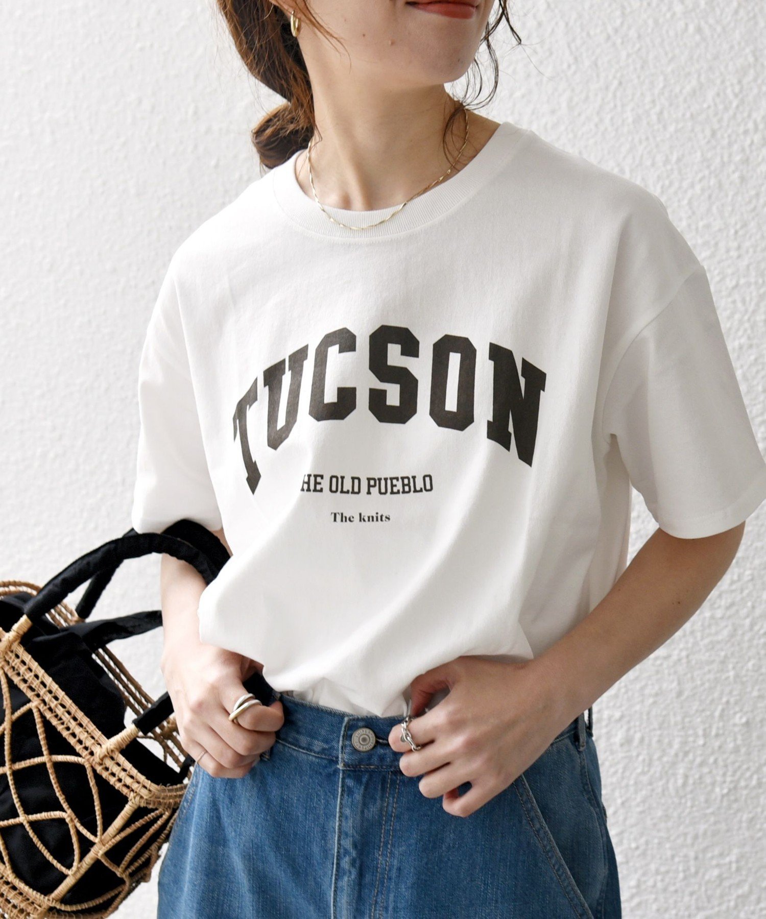 SHIPS any 《追加予約》THE KNiTS: ラウンドヘム ロゴ ショート TEE 24SS シップス トップス カットソー・Tシャツ ホワイト グレー ブラウン