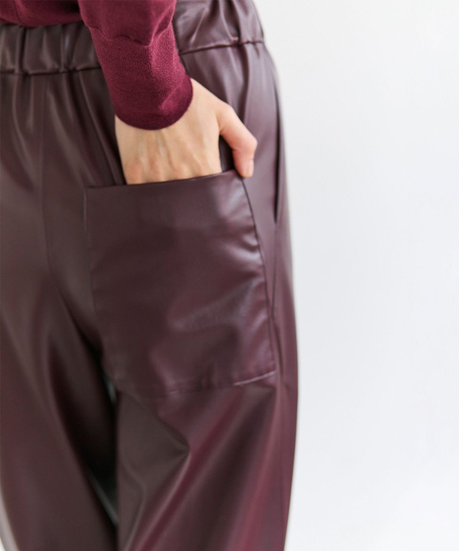 , HYAL / フェイクレザーカービーラインイージーパンツ ベイジ, パンツ その他のパンツ ブラック