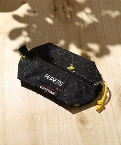 【SALE／20%OFF】EASTPAK Eastpak/(U)【78】【Eastpak×Peanuts】BENCHMARK SINGLE レアリゼ 財布・ポーチ・ケース ポーチ ホワイト ブルー ブラック