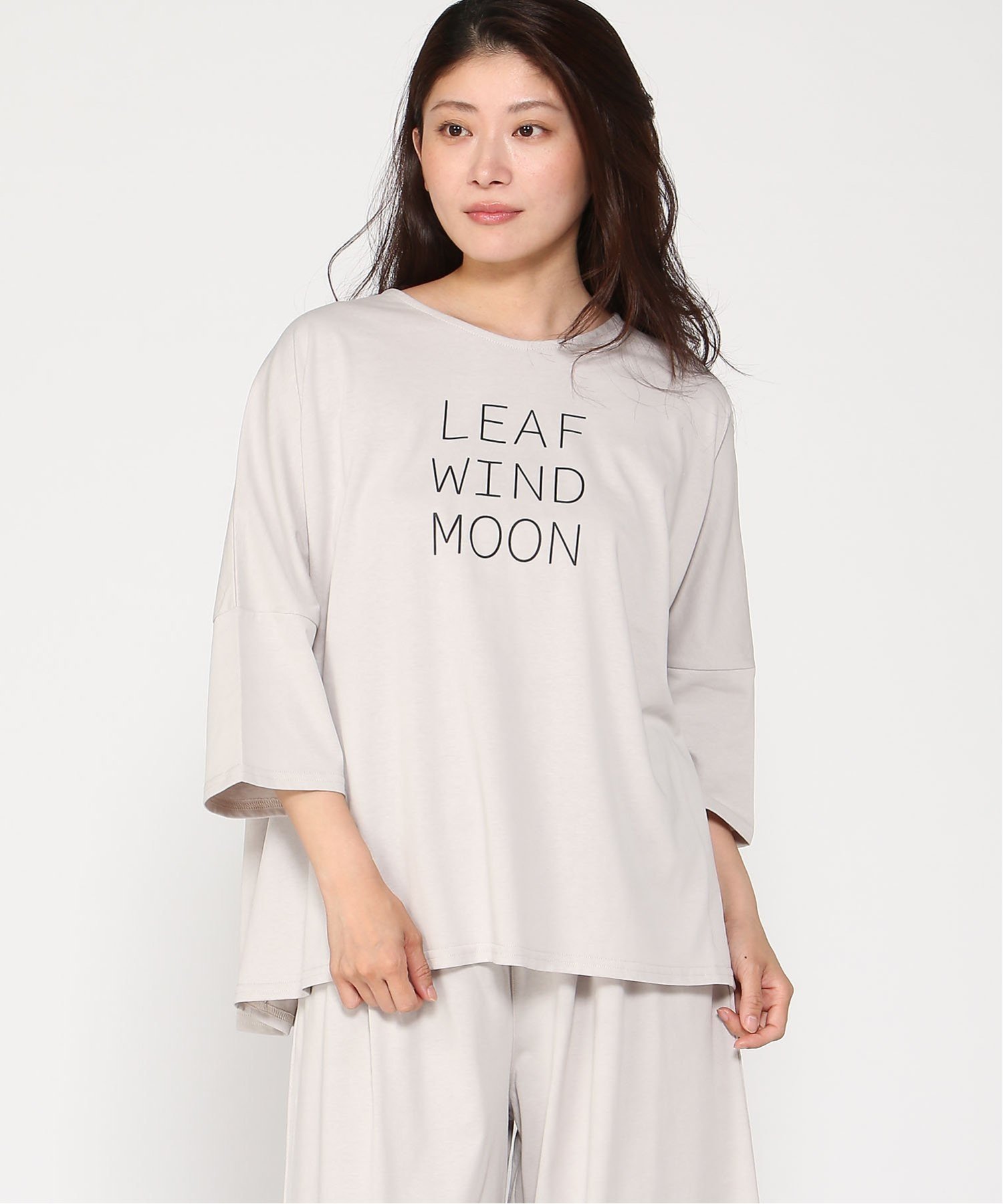 TUTIE. 接触冷感天竺プリントプルオーバー ツチエ トップス カットソー・Tシャツ ネイビー ブラック グレー
