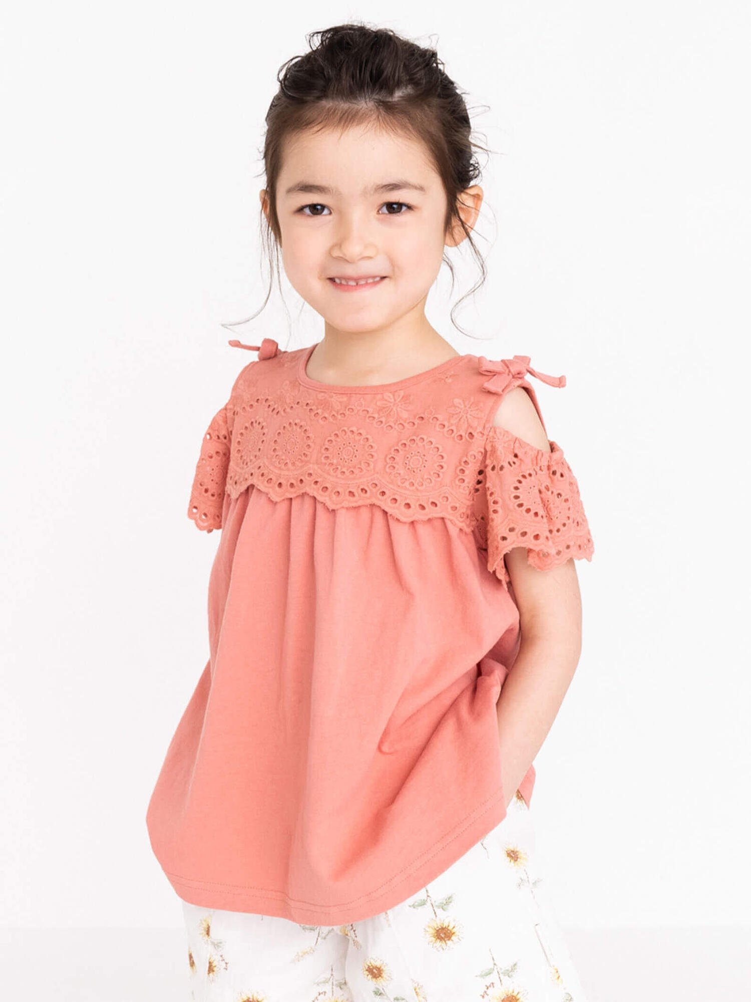 【SALE／30%OFF】SLAP SLIP 肩あき リボン レース チュニック Tシャツ (80~130cm) ベベ オンライン ストア トップス カットソー・Tシャツ ピンク ブルーのサムネイル