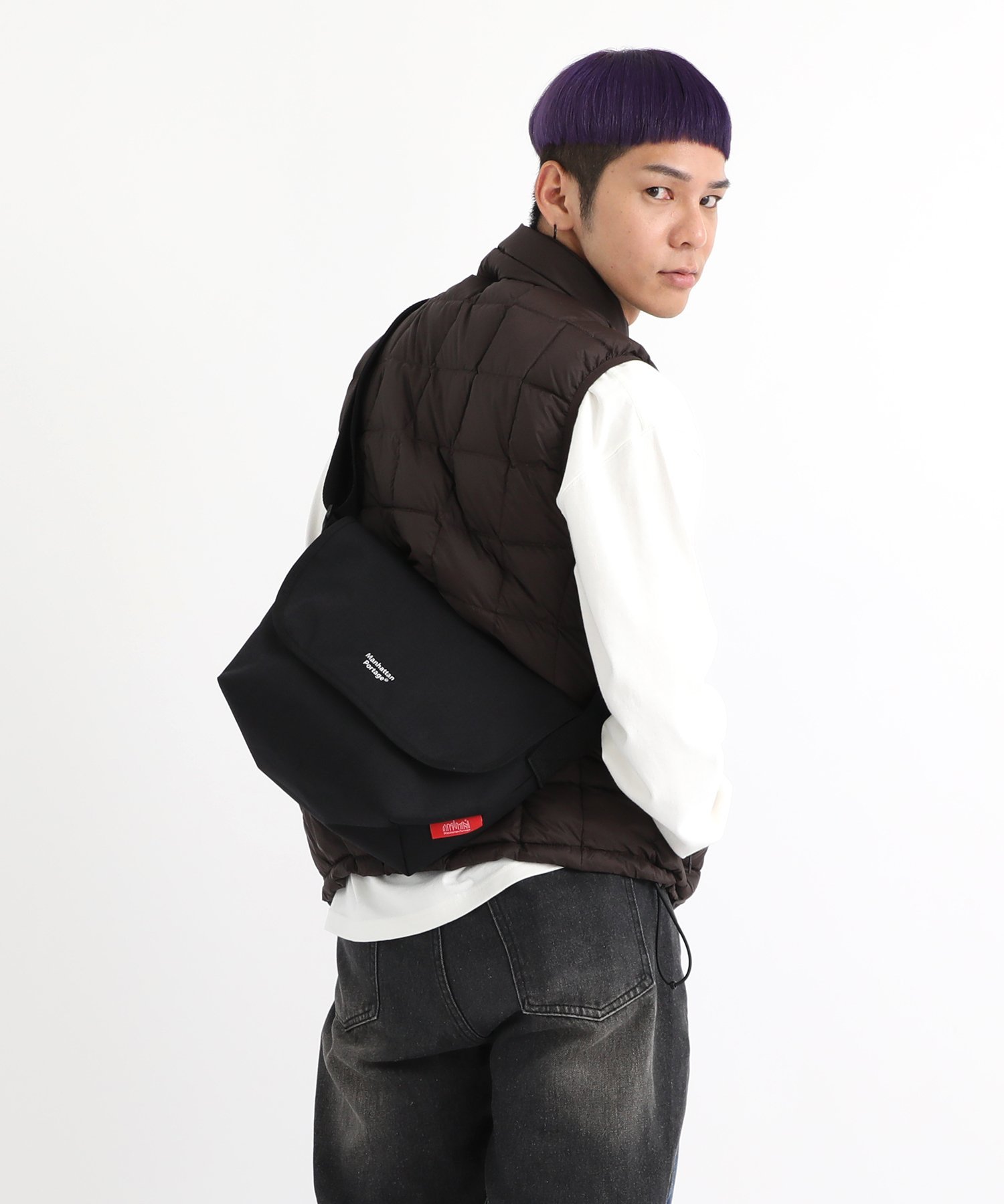 Manhattan Portage Nylon Messenger Bag JR Back Pocket W/ Divider Magnet 1605JRBPDMGNT マンハッタンポーテージ バッグ ショルダーバッグ ブラック【送料無料】