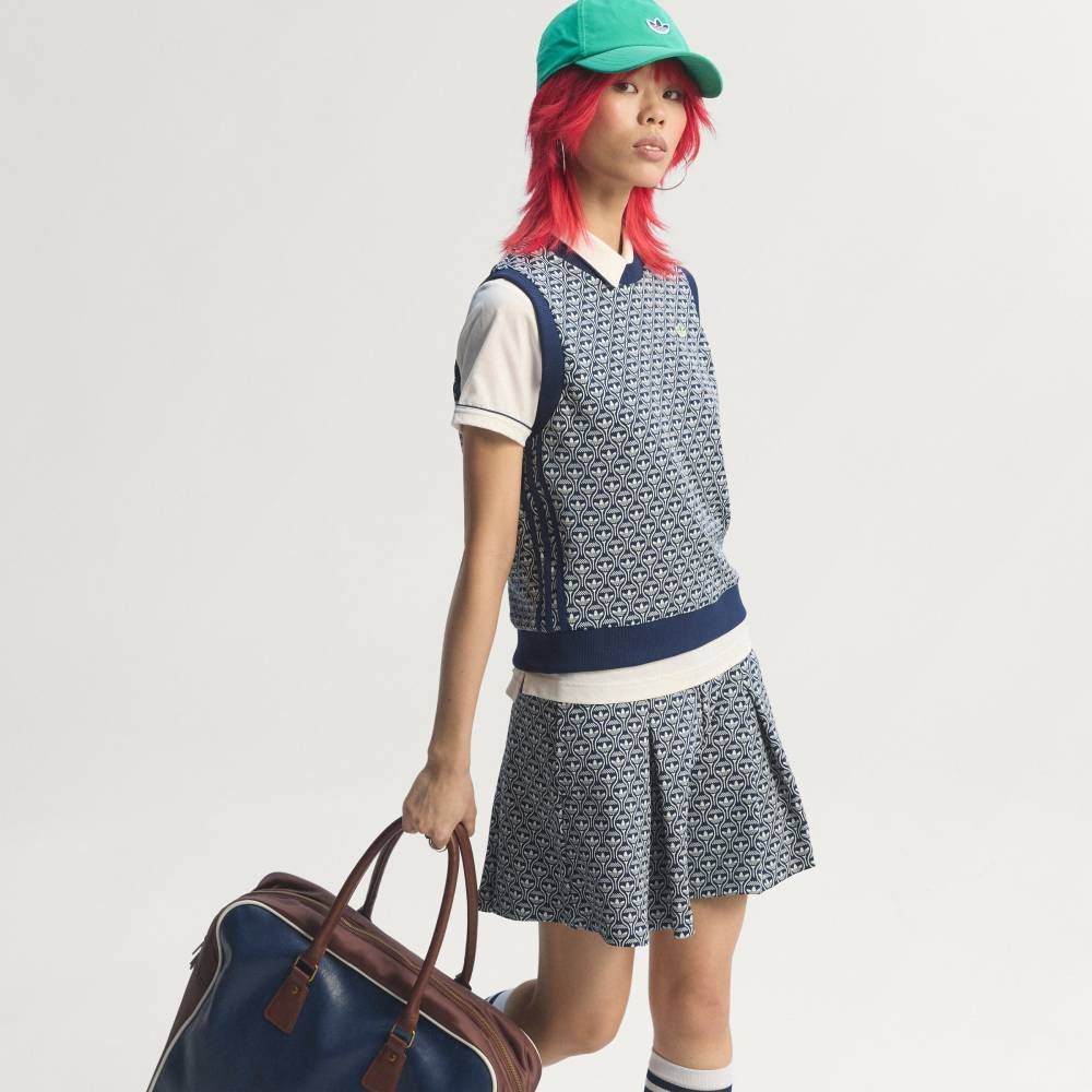 【公式】アディダス adidas 返品可 オリジナルス オールオーバー ショートパンツ アディダス パンツ その他のパンツ ブルー