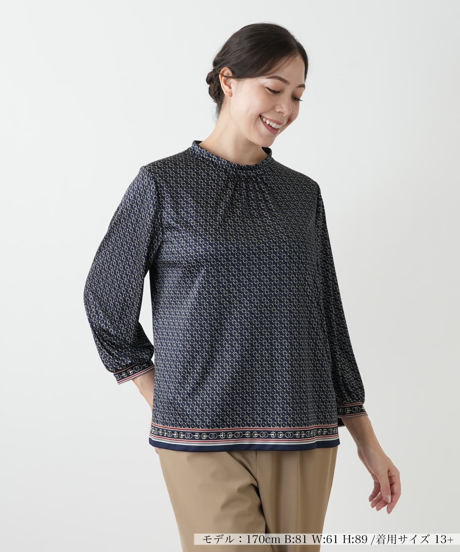 Leilian PLUS HOUSE プリントスタンドカラーカットソー レリアン プラスハウス トップス カットソー・Tシャツ ネイビー ベージュ