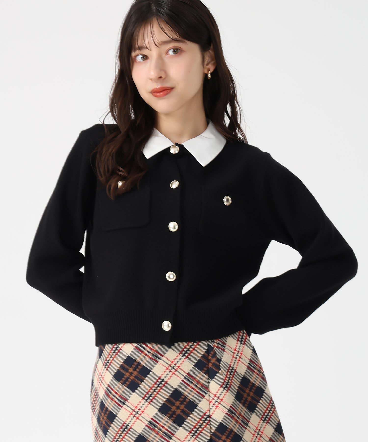 31 Sons de mode 2025秋冬新作 襟付きポケットカーディガン トランテアン ソン ドゥ モード トップス カーディガン ブラック ホワイト レッド【送料無料】のサムネイル