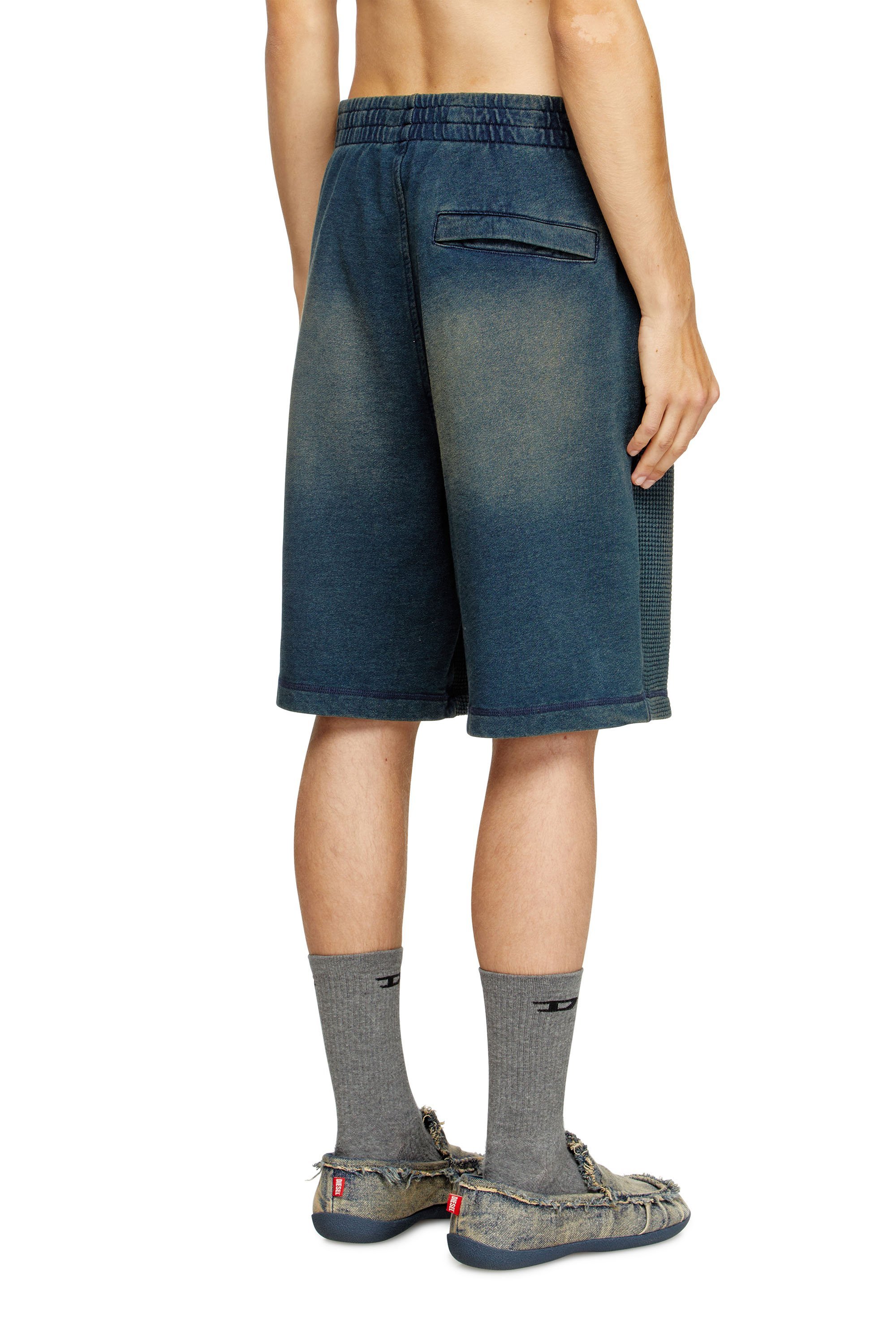 DIESEL メンズ ショートパンツ P-WAFY-SHORT ディーゼル パンツ その他のパンツ ブルー【送料無料】