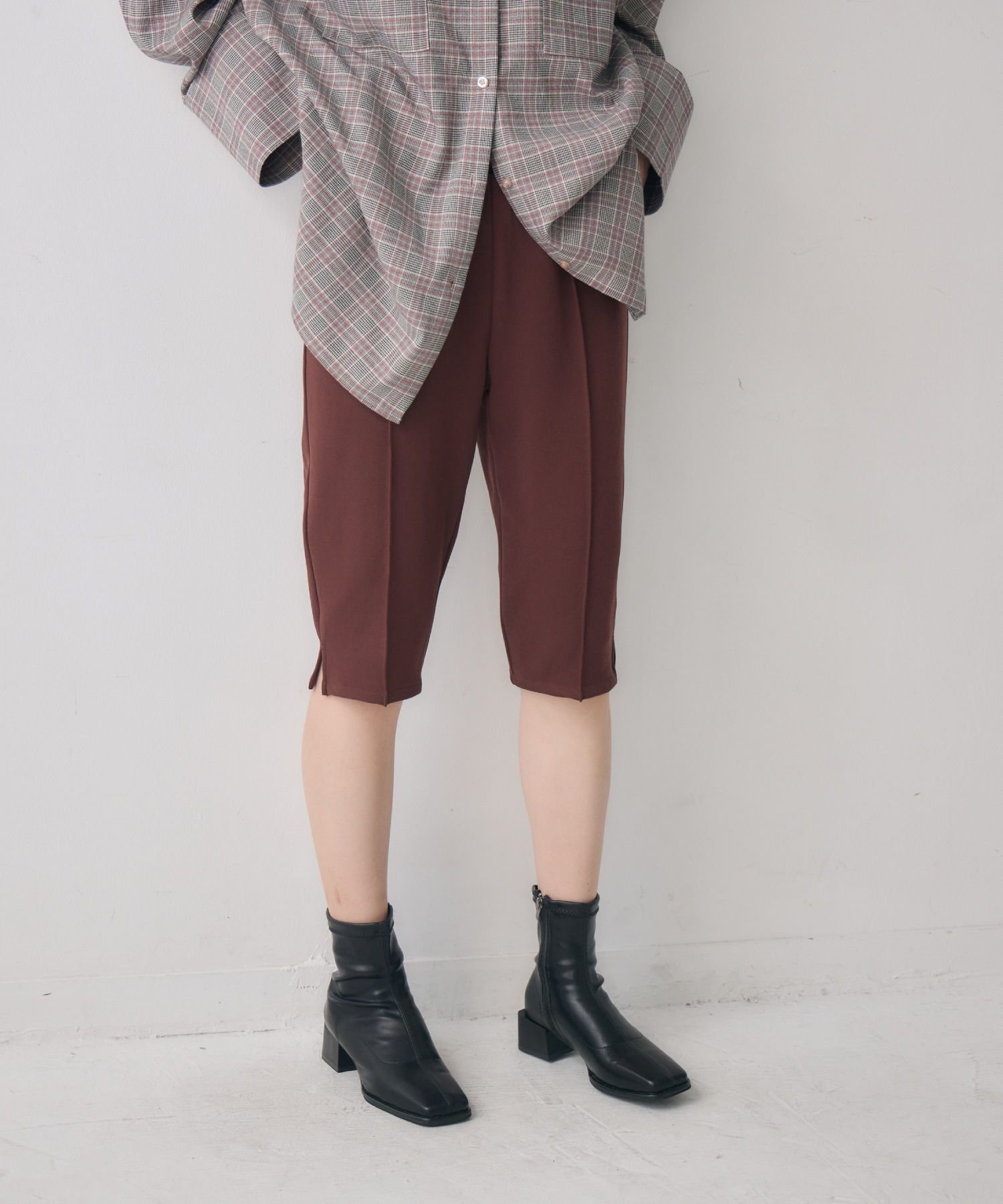 【SALE／10%OFF】kivi カプリパンツ レトロガール パンツ その他のパンツ ブラックのサムネイル