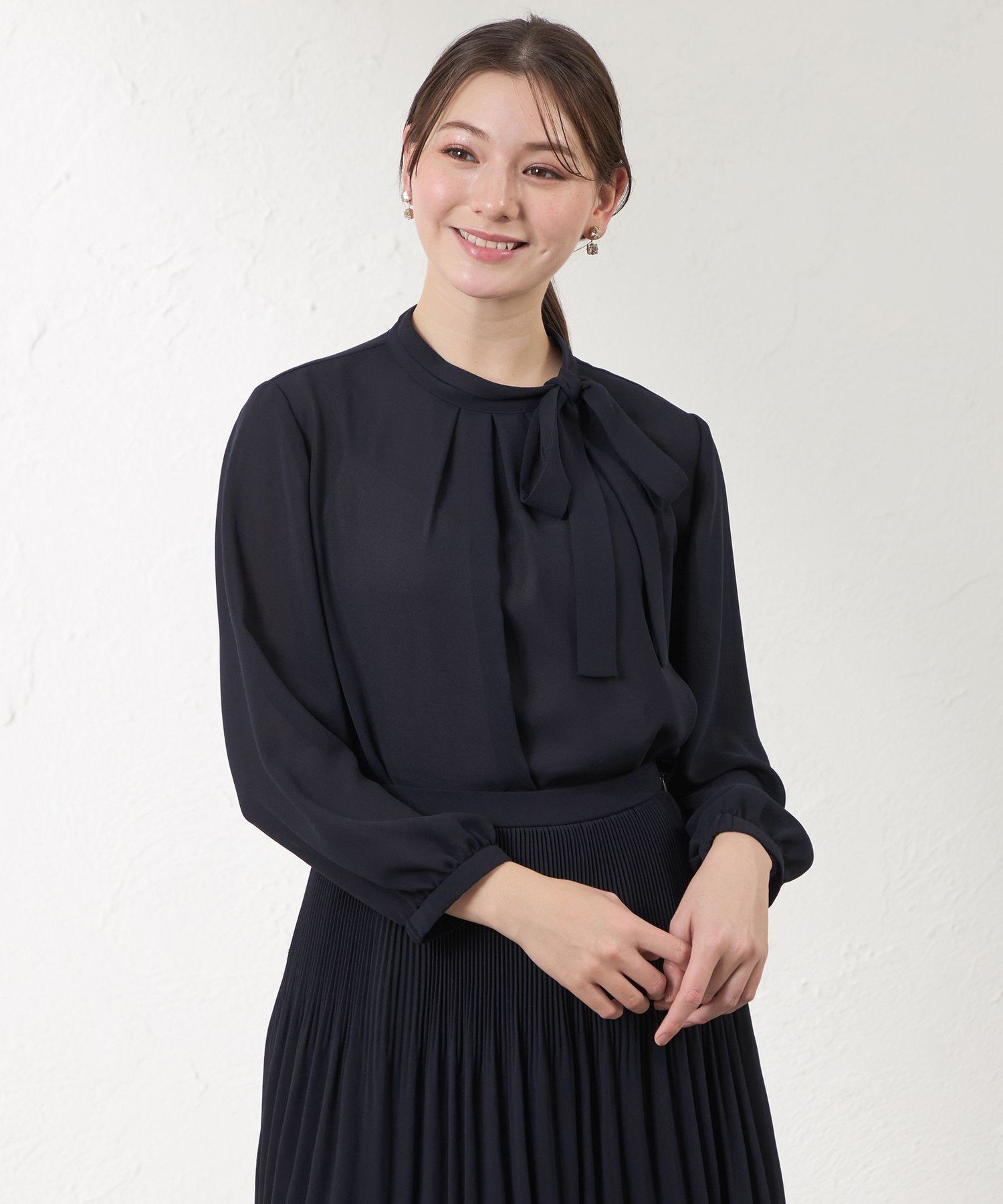 2WAYカルゼボウタイブラウス アマカ トップス シャツ・ブラウス ベージュ ブルー ブラック