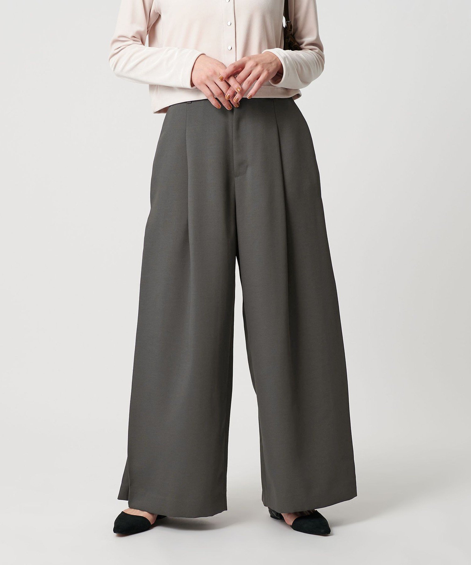 【SALE／15%OFF】BEAUTY&YOUTH UNITED ARROWS ポリエステル プリーツワイドパンツ ビューティー＆ユース　ユナイテッドアローズ パンツ その他のパンツ グレー ホワイト ブラック【送料無料】のサムネイル