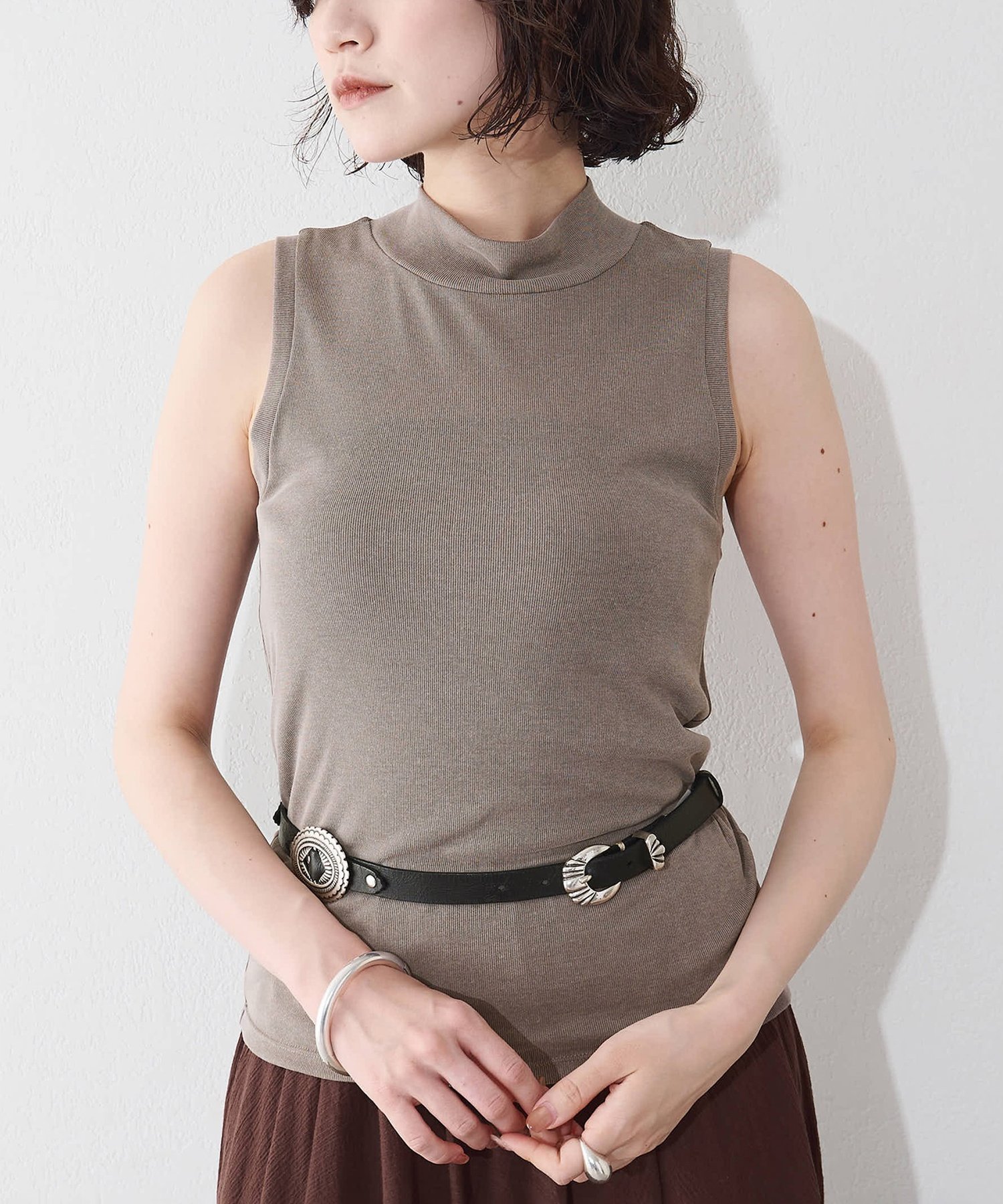 Whim Gazette フィブリルボトルネックプルオーバー ウィム ガゼット トップス ノースリーブ・タンクトップ ブラック ホワイト ベージュ