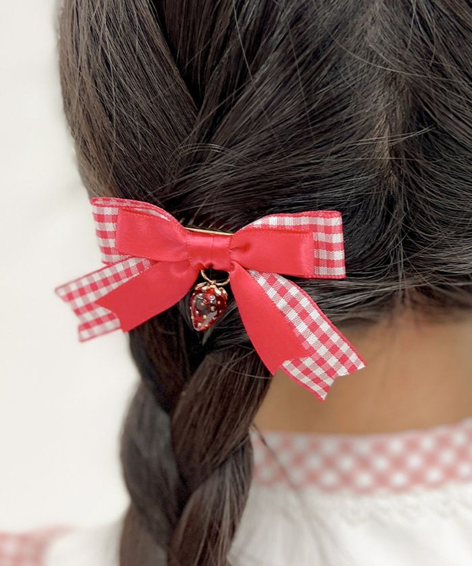 axes femme kids いちごチャームヘアクリップ アクシーズファム ファッション雑貨 チャーム・キーチェーン レッド ブラック