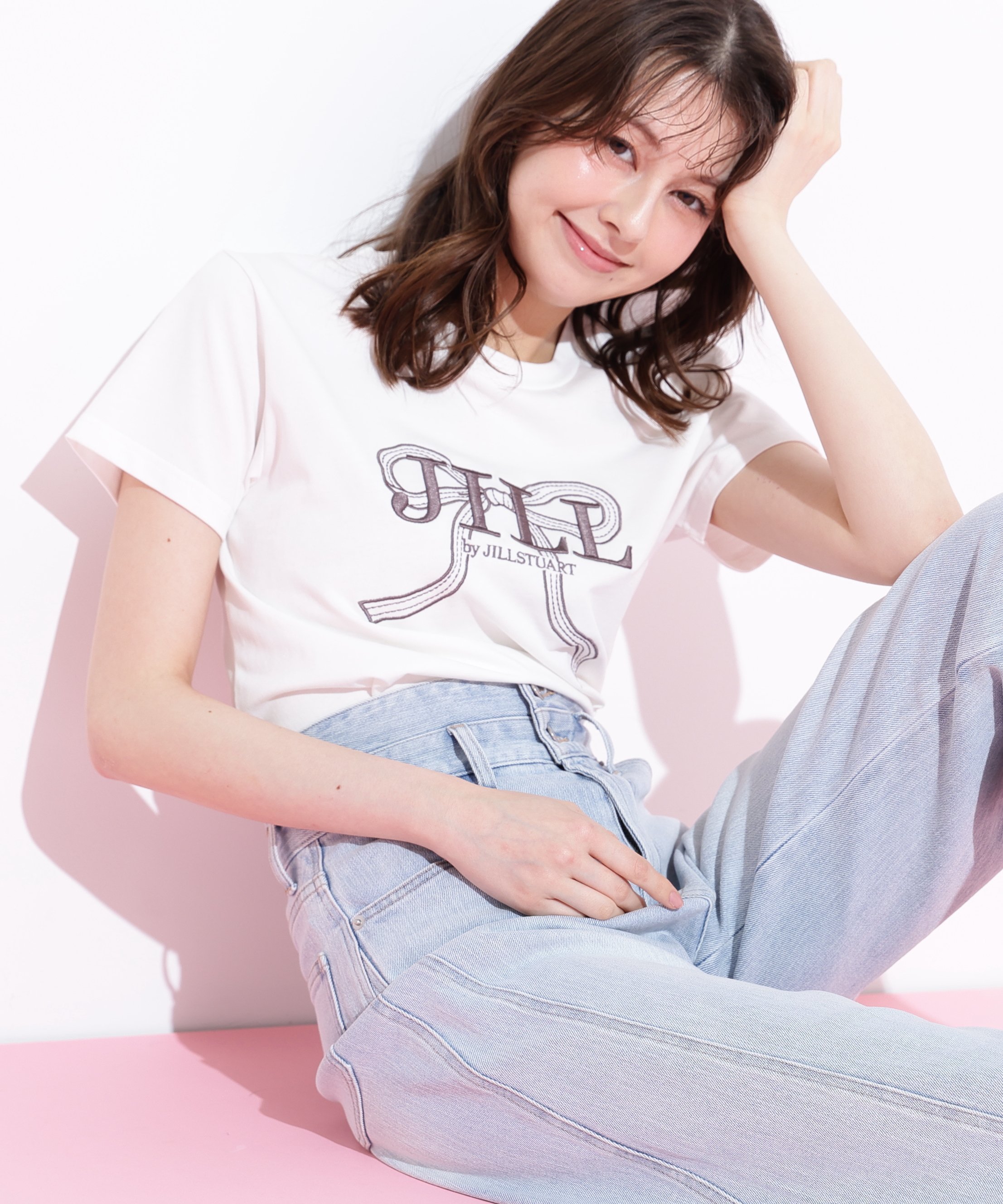 JILL by JILL STUART ビッグリボンロゴ刺繍Tシャツ ジル バイ ジル スチュアート トップス カットソー・Tシャツ ホワイト ブルー ブラック ピンク