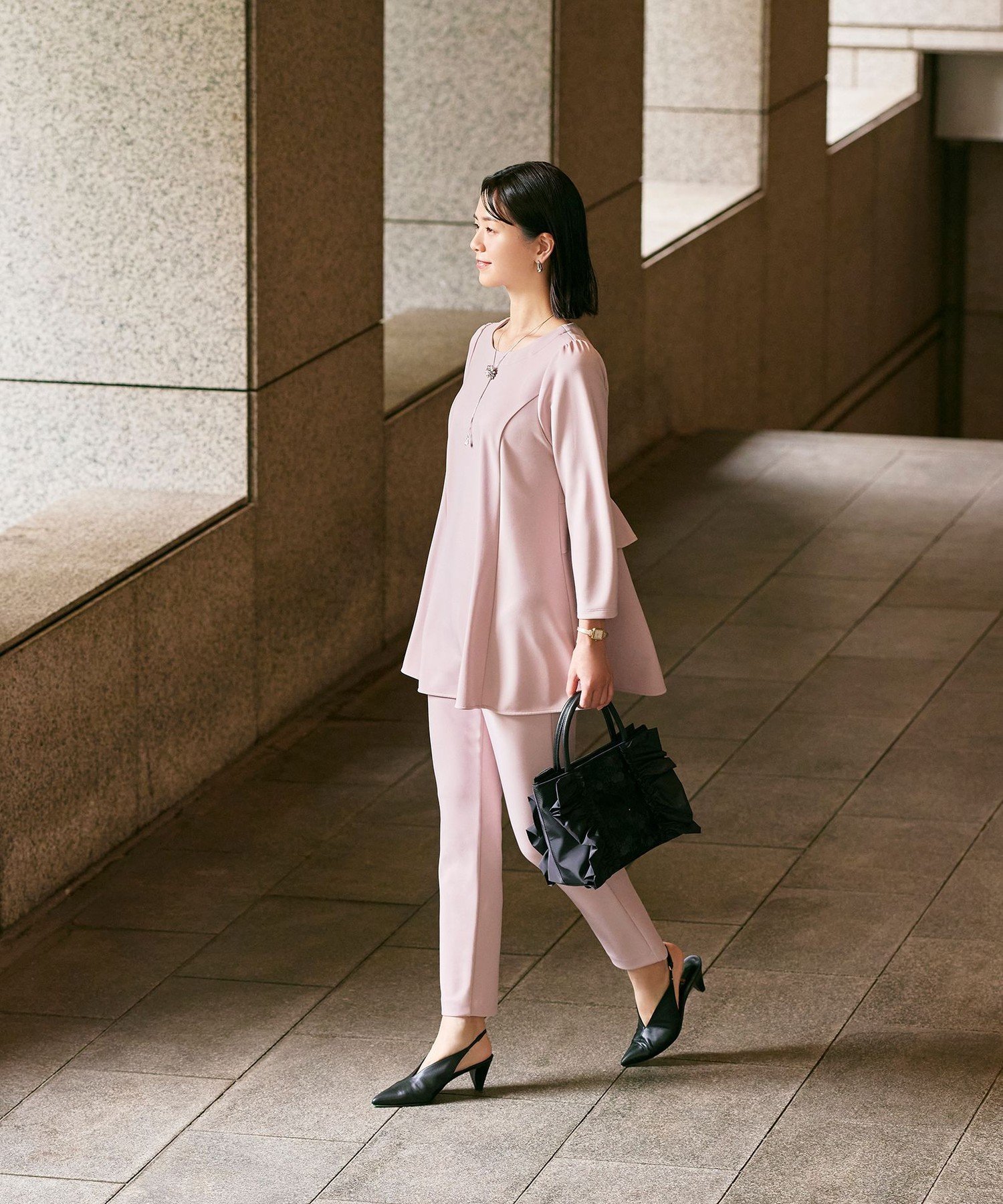 TO BE CHIC マットストレッチダンボール パンツ トゥー ビー シック パンツ その他のパンツ ブラック ピンク