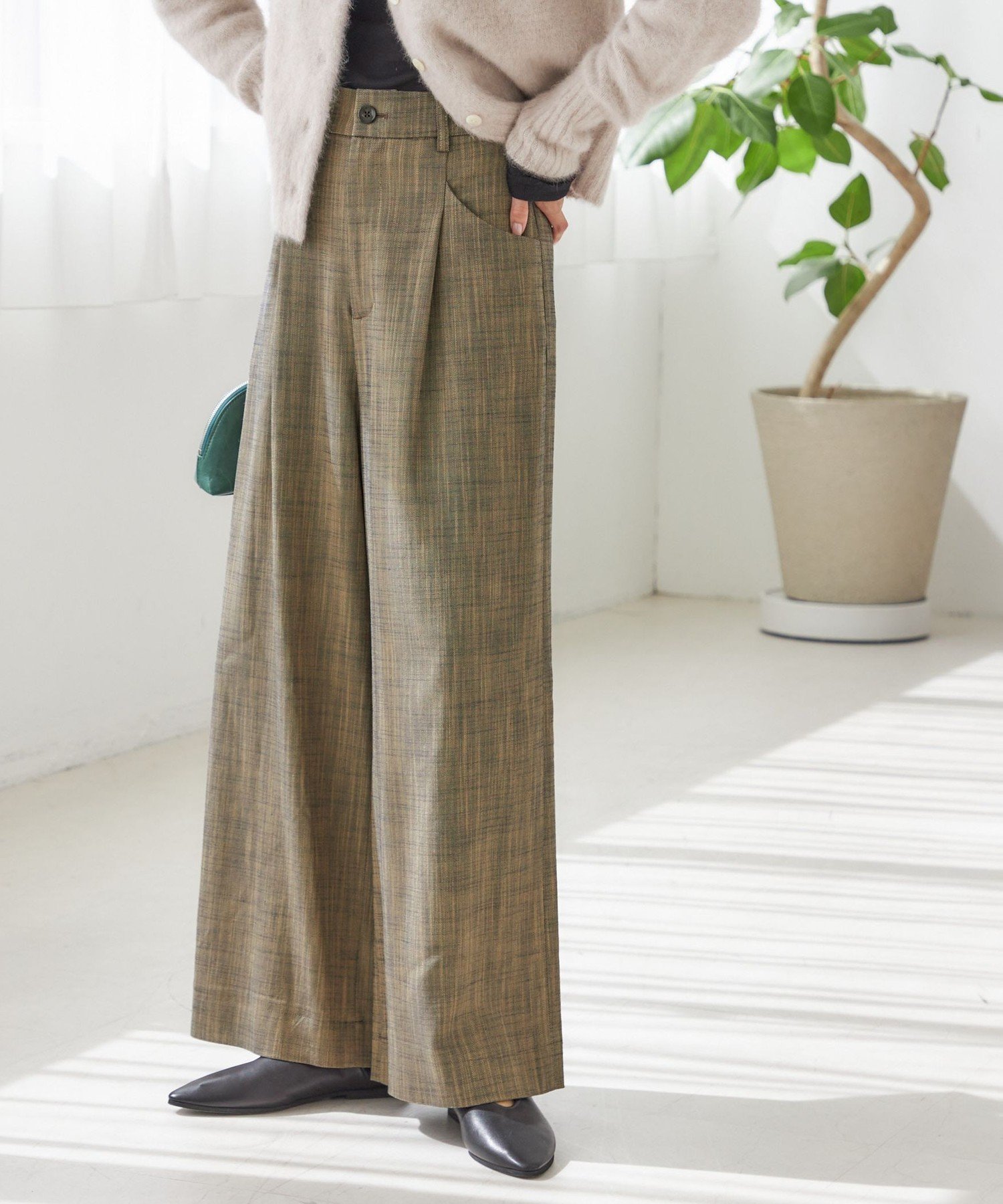 SHIPS WOMEN ＜手洗い可能＞シャンブレー ポケット デザイン ワイド パンツ シップス パンツ スラックス・ドレスパンツ ブラウン【送料無料】のサムネイル