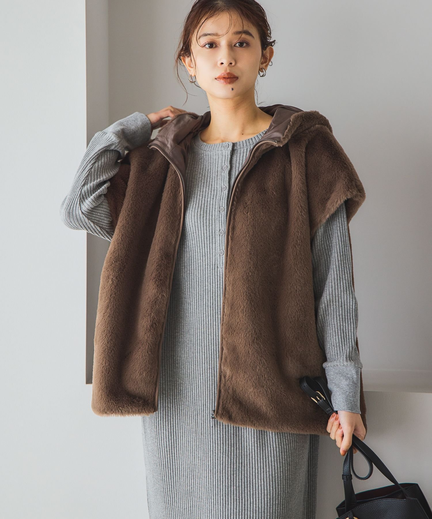 studio CLIP フェイクファーフードベスト スタディオクリップ ジャケット・アウター その他のジャケット・アウター ホワイト グレー ブラウン【送料無料】のサムネイル