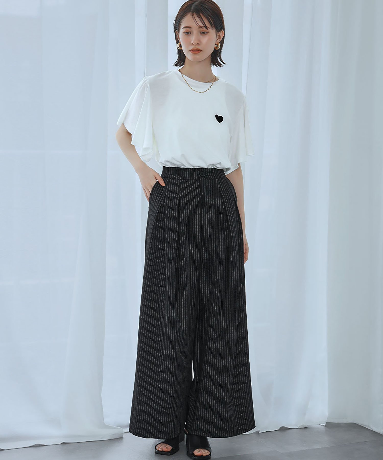 【SALE／20%OFF】Ampirula ツータックピンストライプワイドフレアパンツ リバーフィールド アンド コー パンツ その他のパンツ ブラック【送料無料】