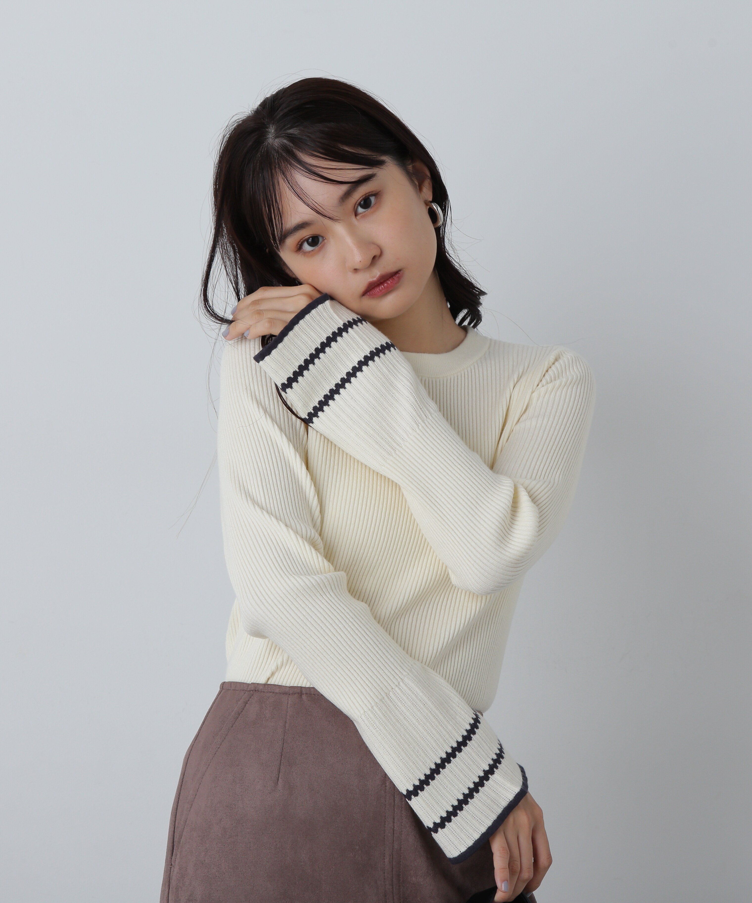 N. Natural Beauty Basic バイカラーラインフレアスリーブニット エヌ ナチュラルビューティーベーシック* トップス ニット ホワイト グレー グリーン