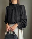 【SALE/47%OFF】JUNOAH FILLOU フラワージャガードブラウス ジュノア トップス シャツ・ブラウス ホワイト ブラック