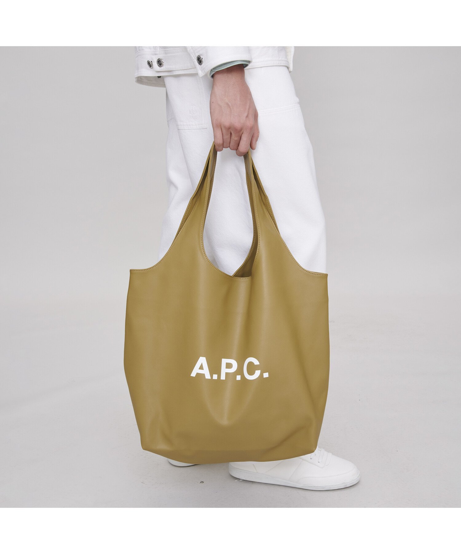 【SALE／40%OFF】A.P.C. Ninon トートバッグ アー・ぺー・セー バッグ その他のバッグ グリーン【送料無料】