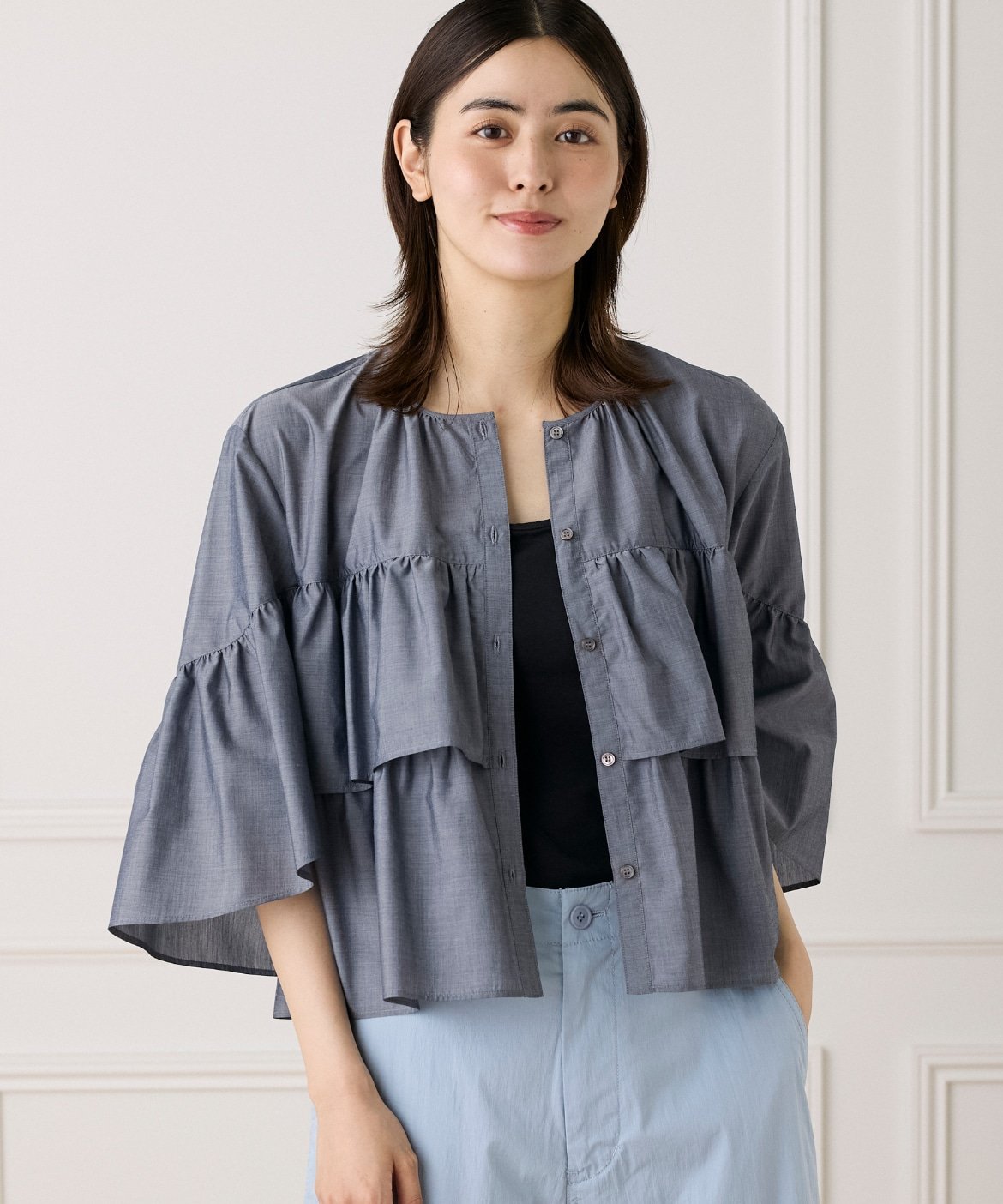 7-IDconcept. 《大きいサイズ》《WEB限定カラー》ティアードフリルブラウス セブンアイディコンセプト トップス シャツ・ブラウス ブルー ブラック グレー