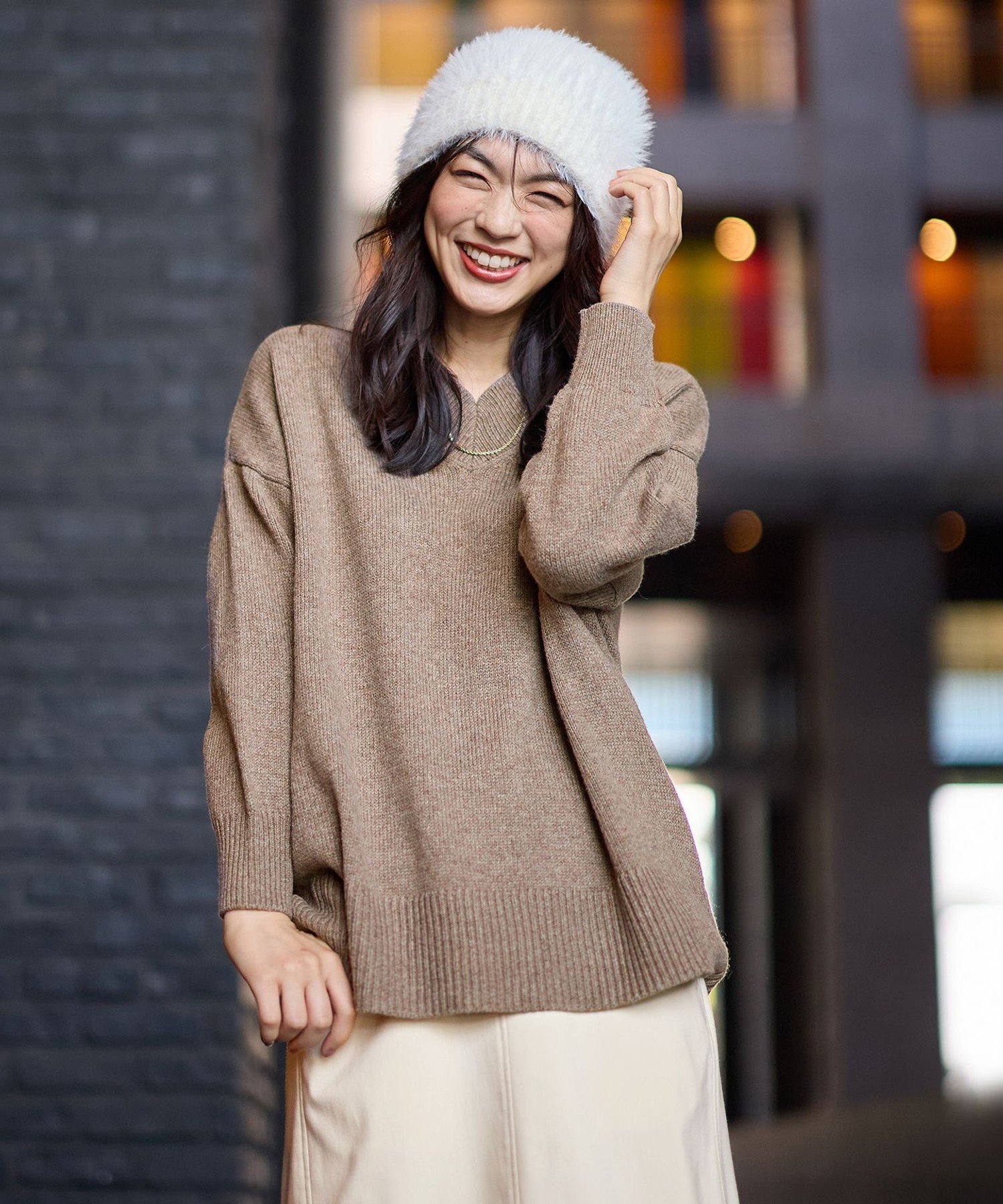 【SALE／30%OFF】ANY ラムウールVネックプルオーバー エニィ トップス ニット ブラウン ブルー