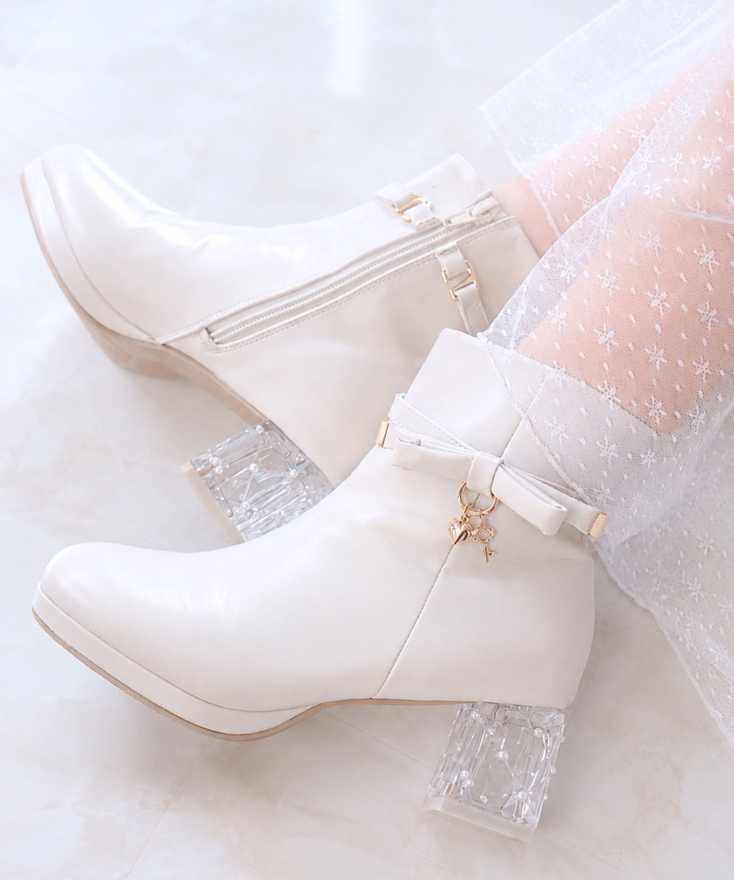 【SALE／20%OFF】MAJESTIC LEGON 2WAYチャームリボンクリアヒールブーツ マジェスティックレゴン シューズ・靴 ブーツ ブラック グレー ホワイト【送料無料】