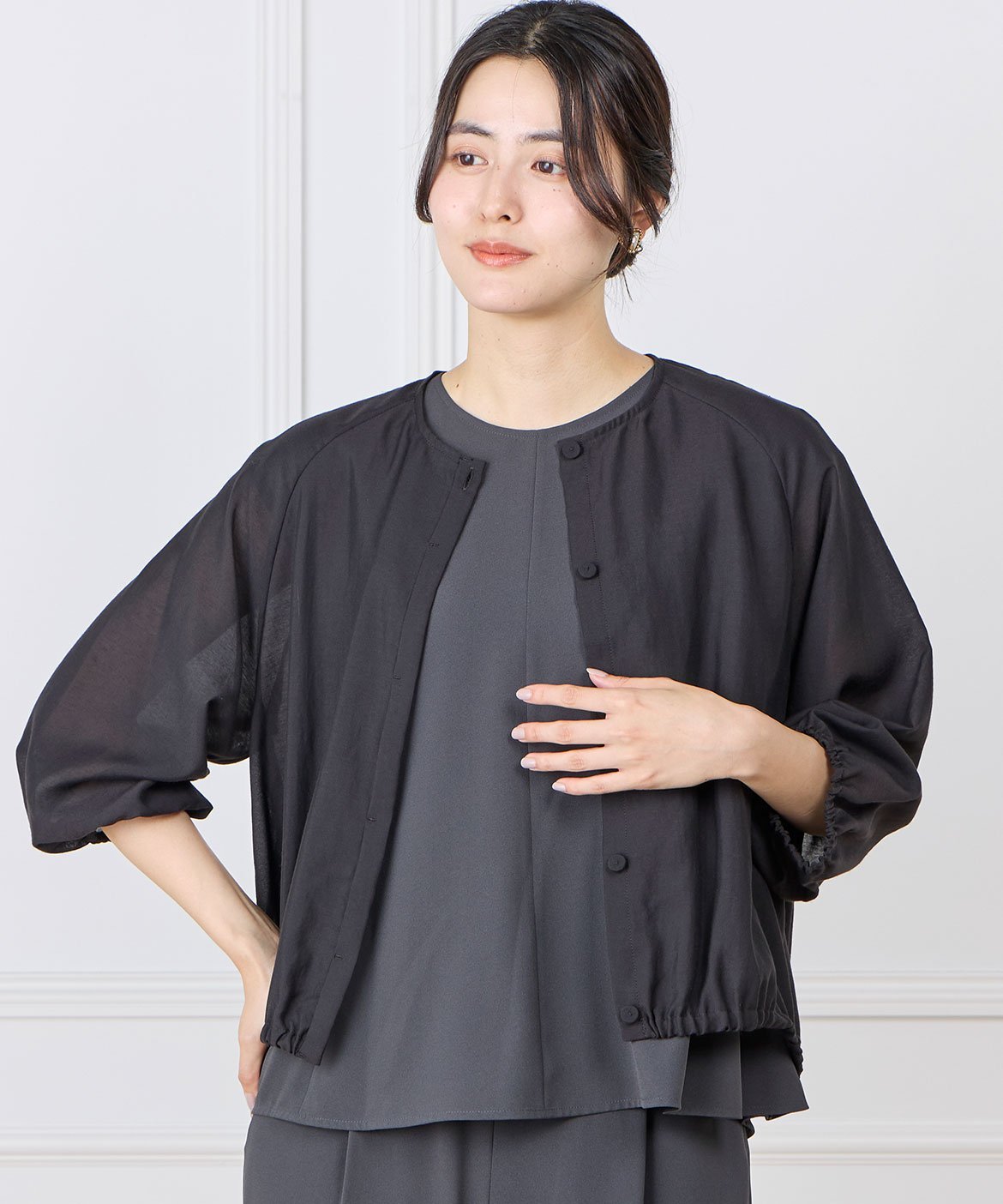 INED シアー羽織ブラウス｜透ける美しさと立体感で心弾む,夏の羽織り イネド トップス シャツ・ブラウス ブラック ベージュ