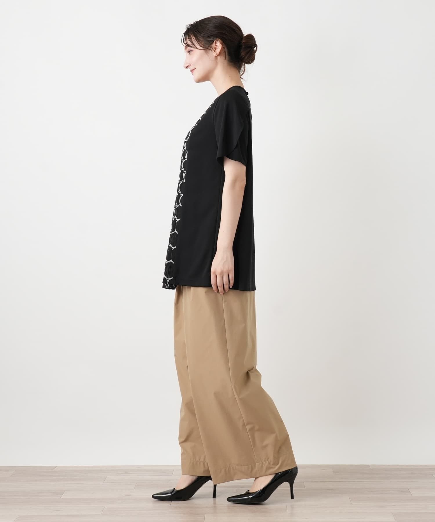 Leilian 幾何学柄プリーツ切替カットソー レリアン トップス カットソー・Tシャツ ブラック