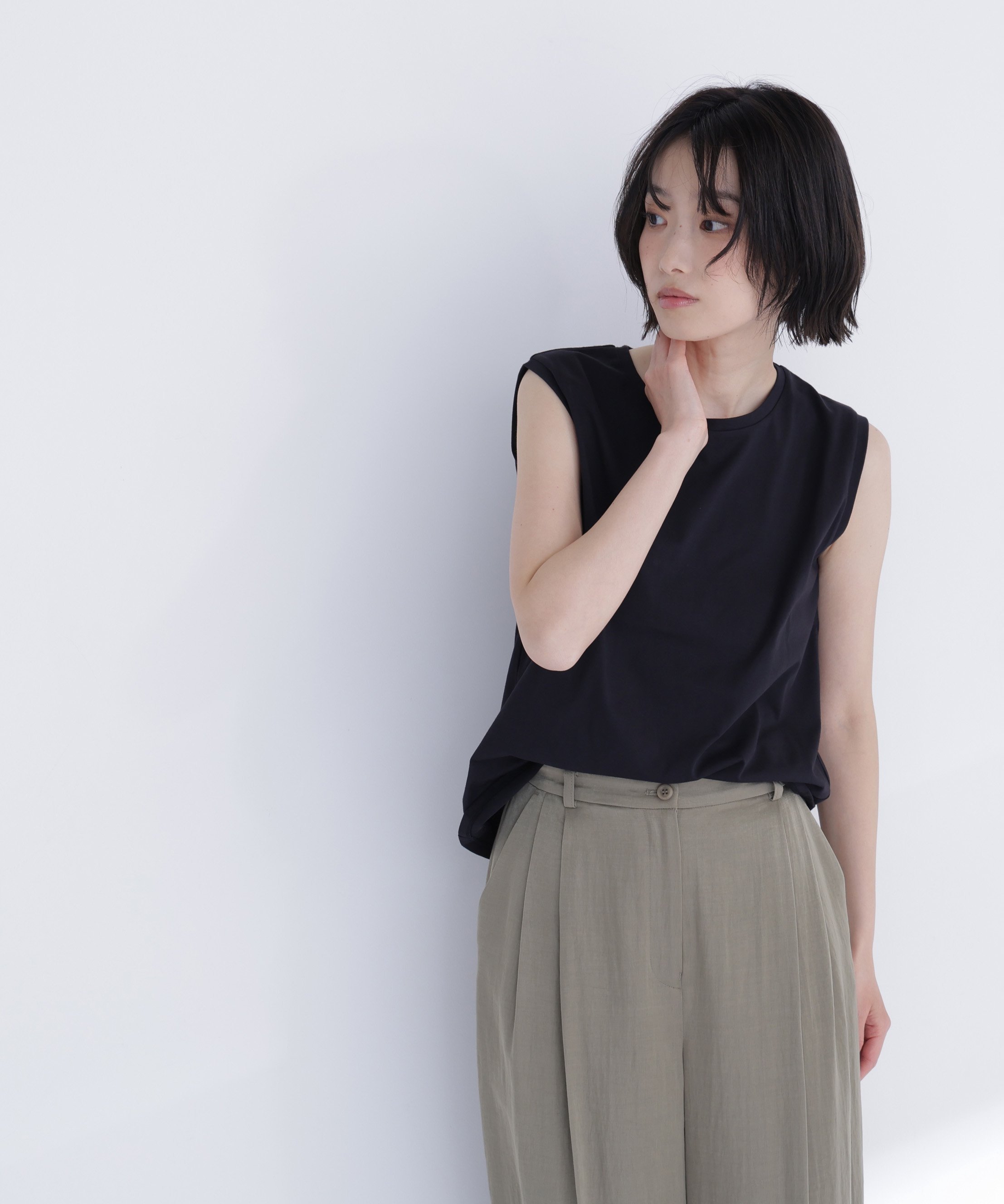NATURAL BEAUTY BASIC メタルポイントノースリーブカットソー ナチュラルビューティベーシック トップス カットソー・Tシャツ ホワイト グレー ブラック