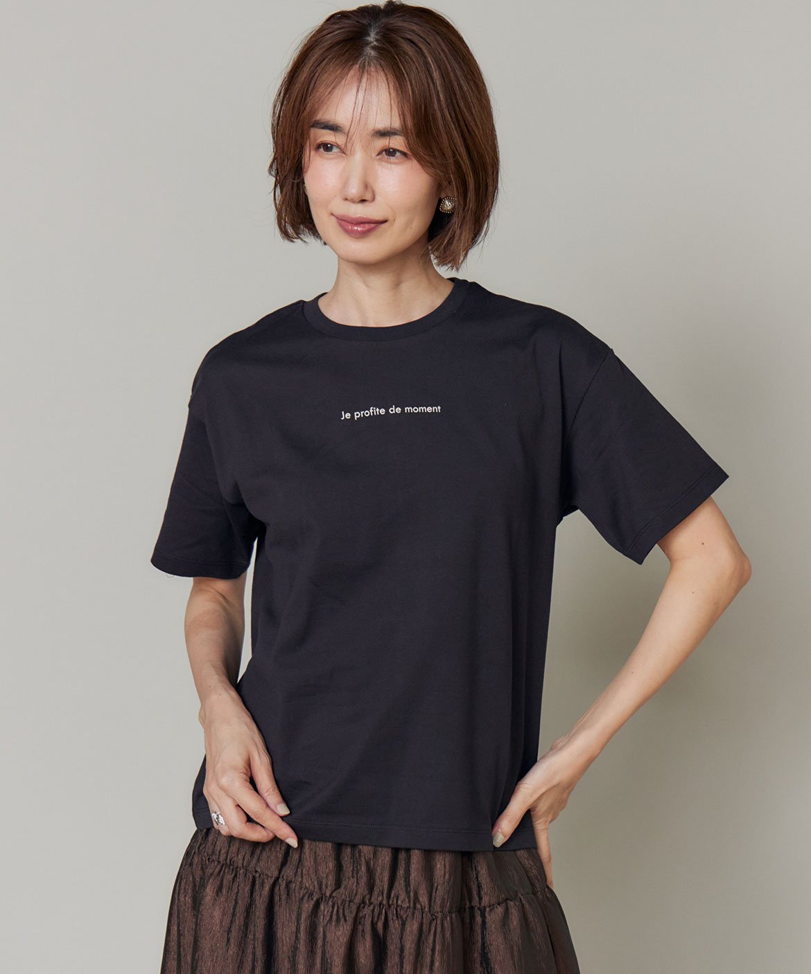 INED プリントロゴTシャツ イネド トップス カットソー・Tシャツ ブラック ホワイト