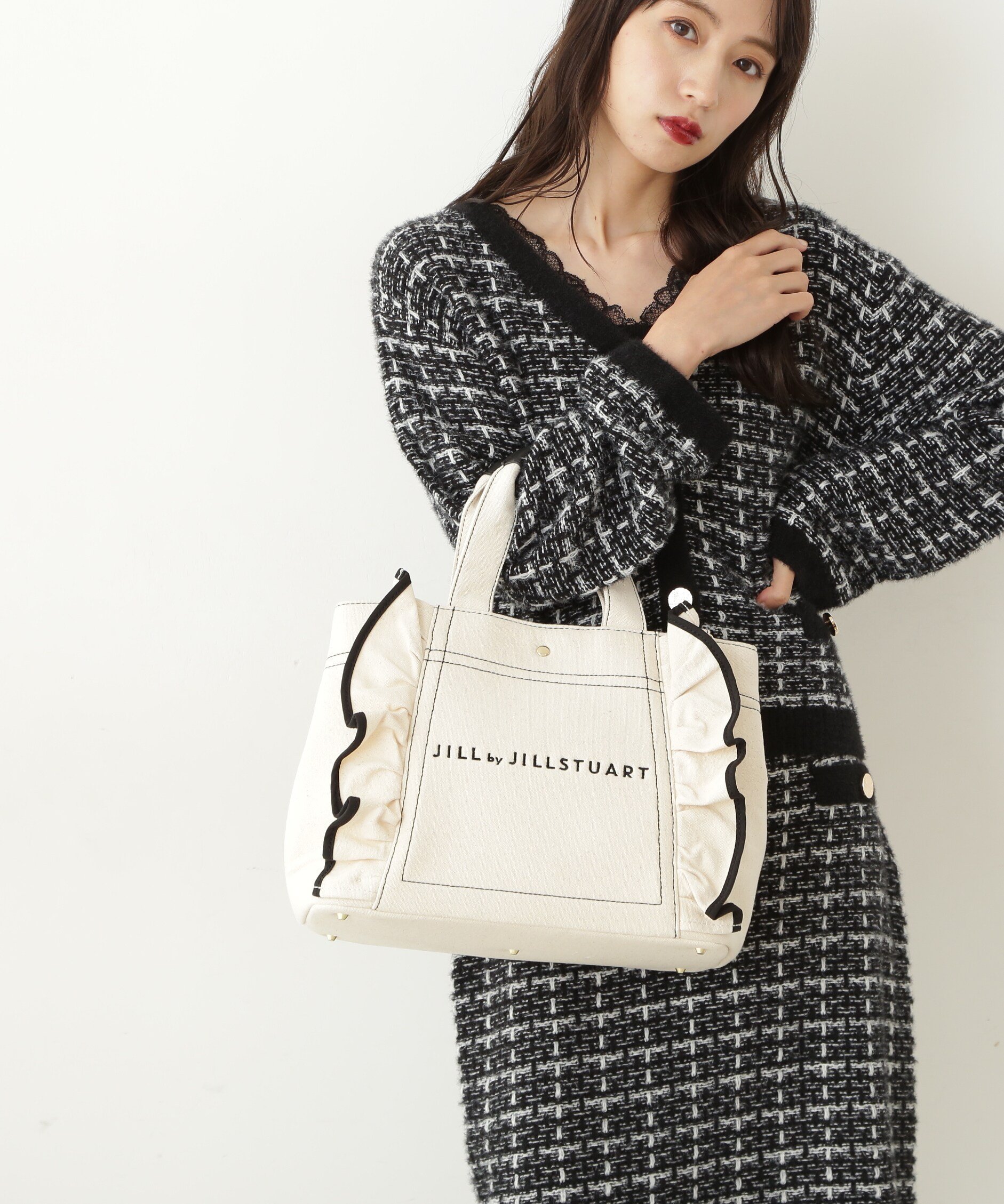 JILL by JILLSTUART フリルトート(大) ジル バイ ジルスチュアート バッグ バッグその他 ブラック ホワイト ブラウン【送料無料】