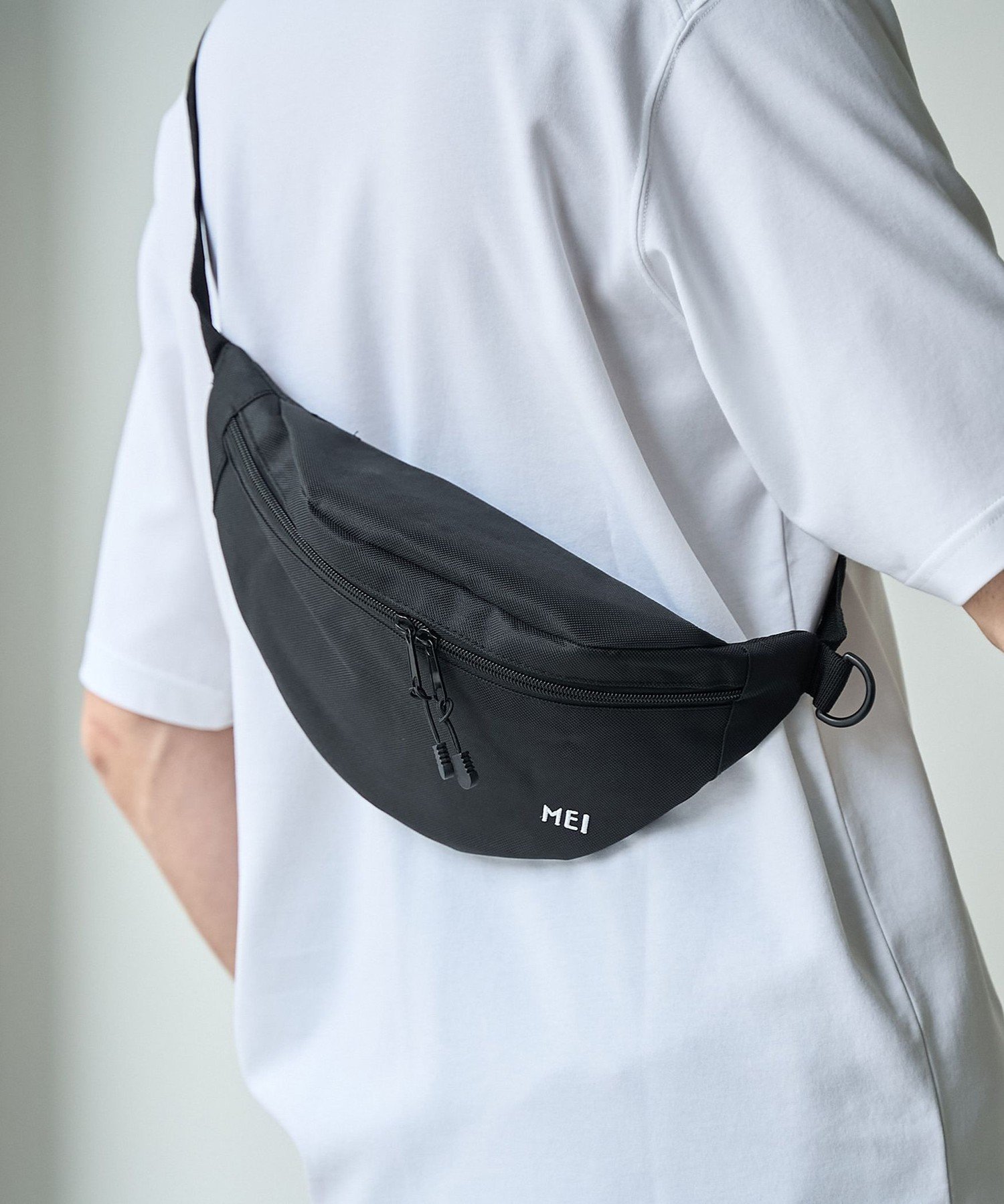 Orobianco ワインレッド ボディバッグ 美品・タグ付き】オロビアンコ ボディバッグ ワインレッド ナイロン
