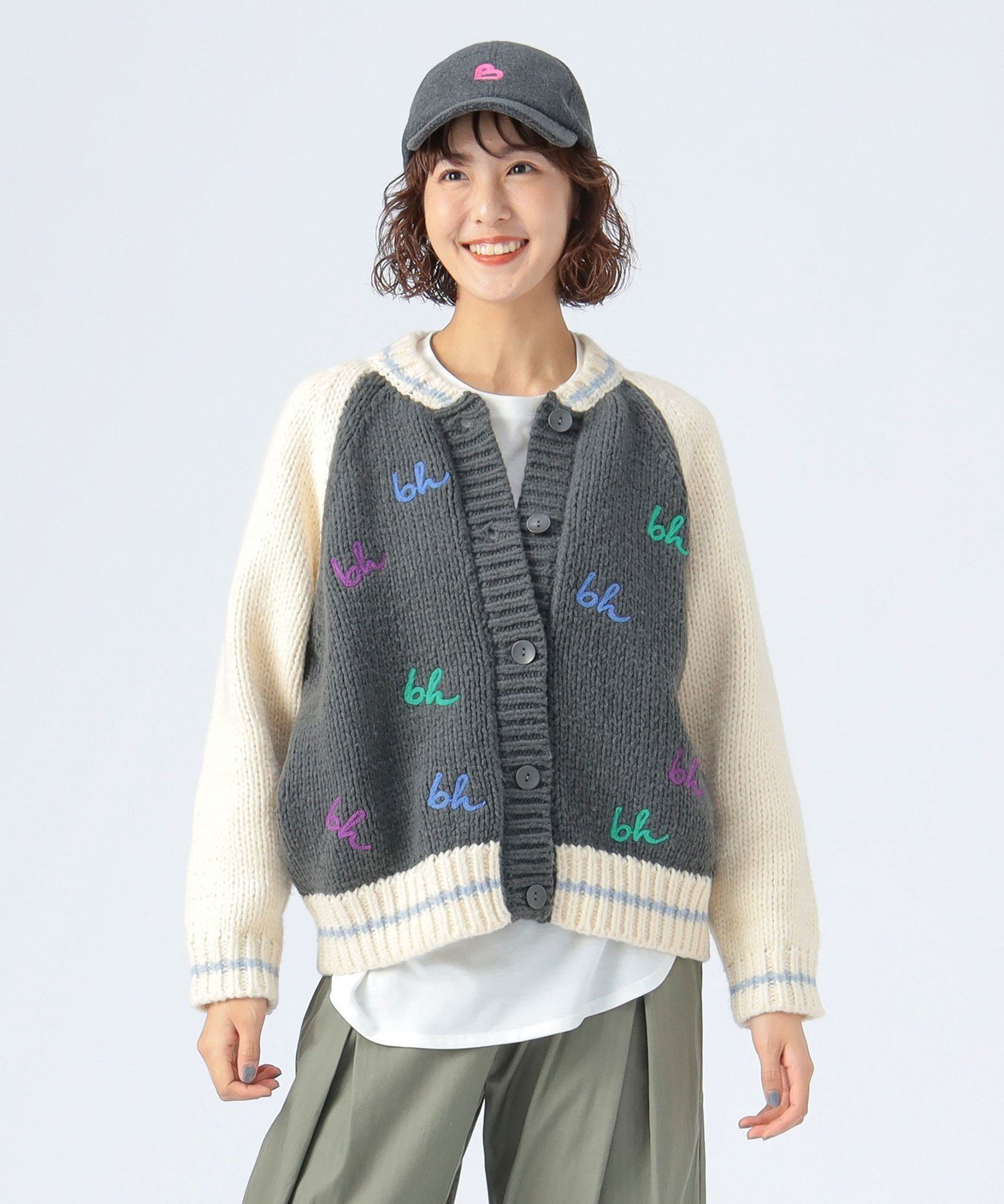 BEAMS HEART WOMEN 【手洗い可】ロゴ刺繍 スタジャン カーディガン 25AW 秋 レディース ビームス ハート トップス カーディガン グレー ネイビー【送料無料】のサムネイル