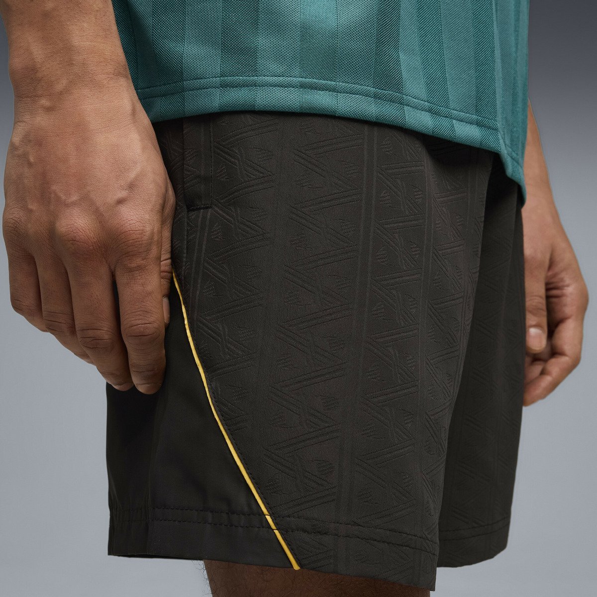 ユニセックス フューチャー プーマ アーカイブ キング リラックス 6インチ ウーブン ショーツ FUTURE.PUMA.ARCHIVE Shorts プーマ パンツ その他のパンツ ブラック