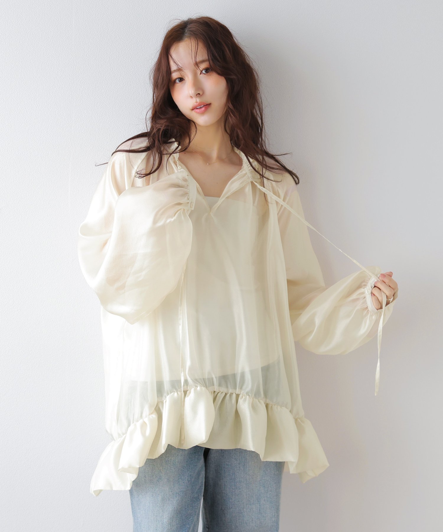 La-gemme シアーラッフルブラウス ラジュール トップス シャツ・ブラウス ホワイト ブラック