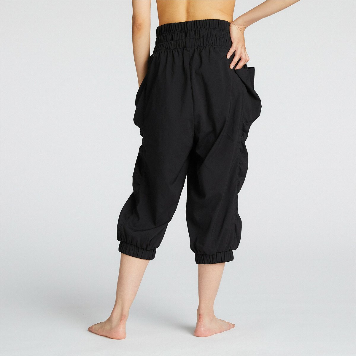 PUMA ウィメンズ ヨガ スタジオ 七分丈 パンツ プーマ パンツ その他のパンツ ブラック【送料無料】