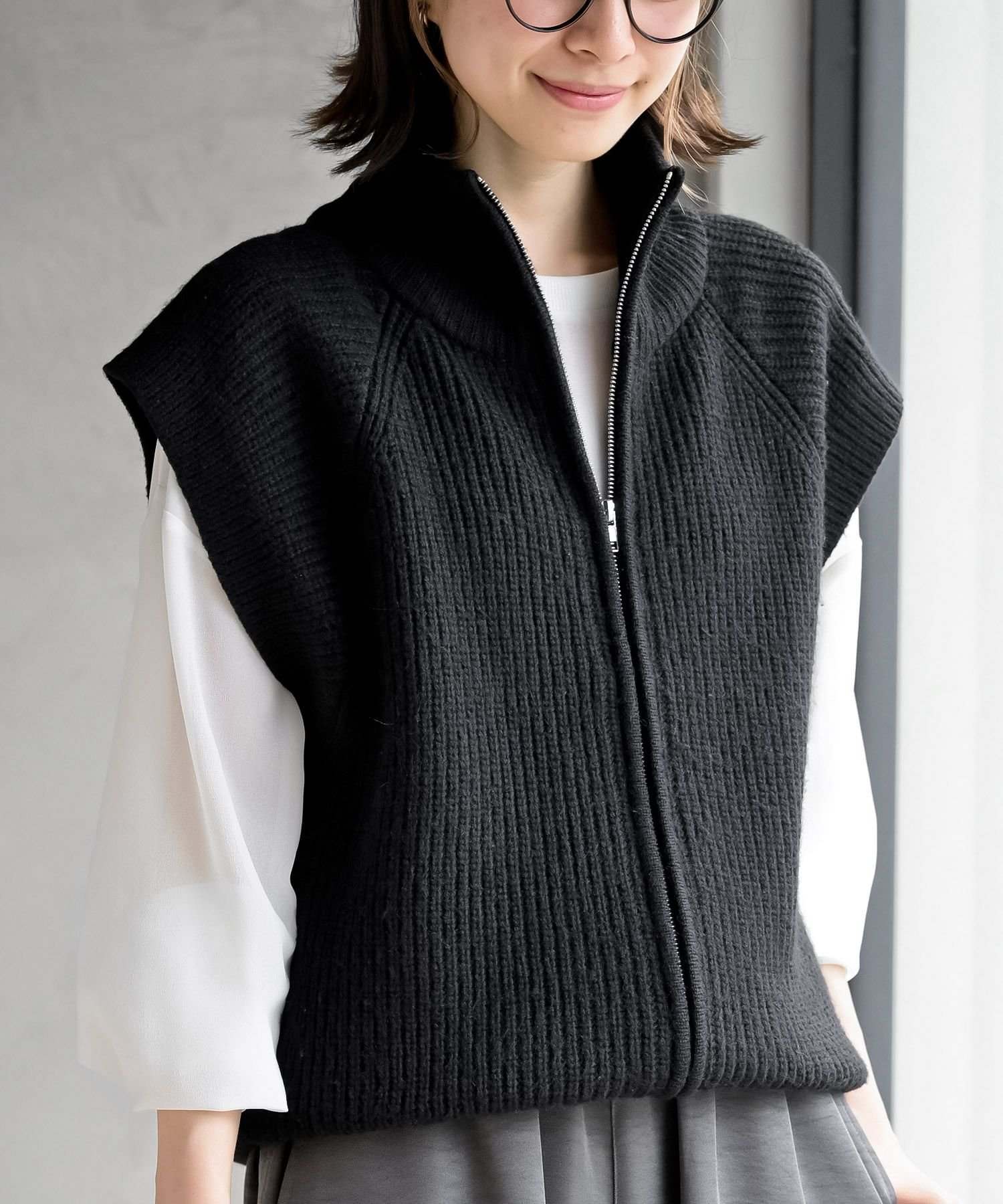 rps ハイネックジップニットベスト アールピーエス トップス その他のトップス ブラック グレーのサムネイル