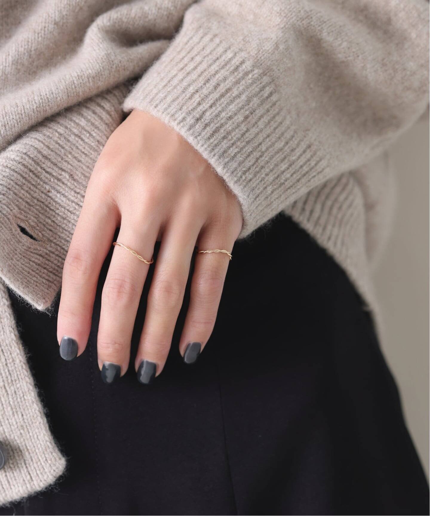 Lilas ネジリカーブラインピンキーリング K10 スピックアンドスパン アクセサリー・腕時計 リング・指輪 ゴールド