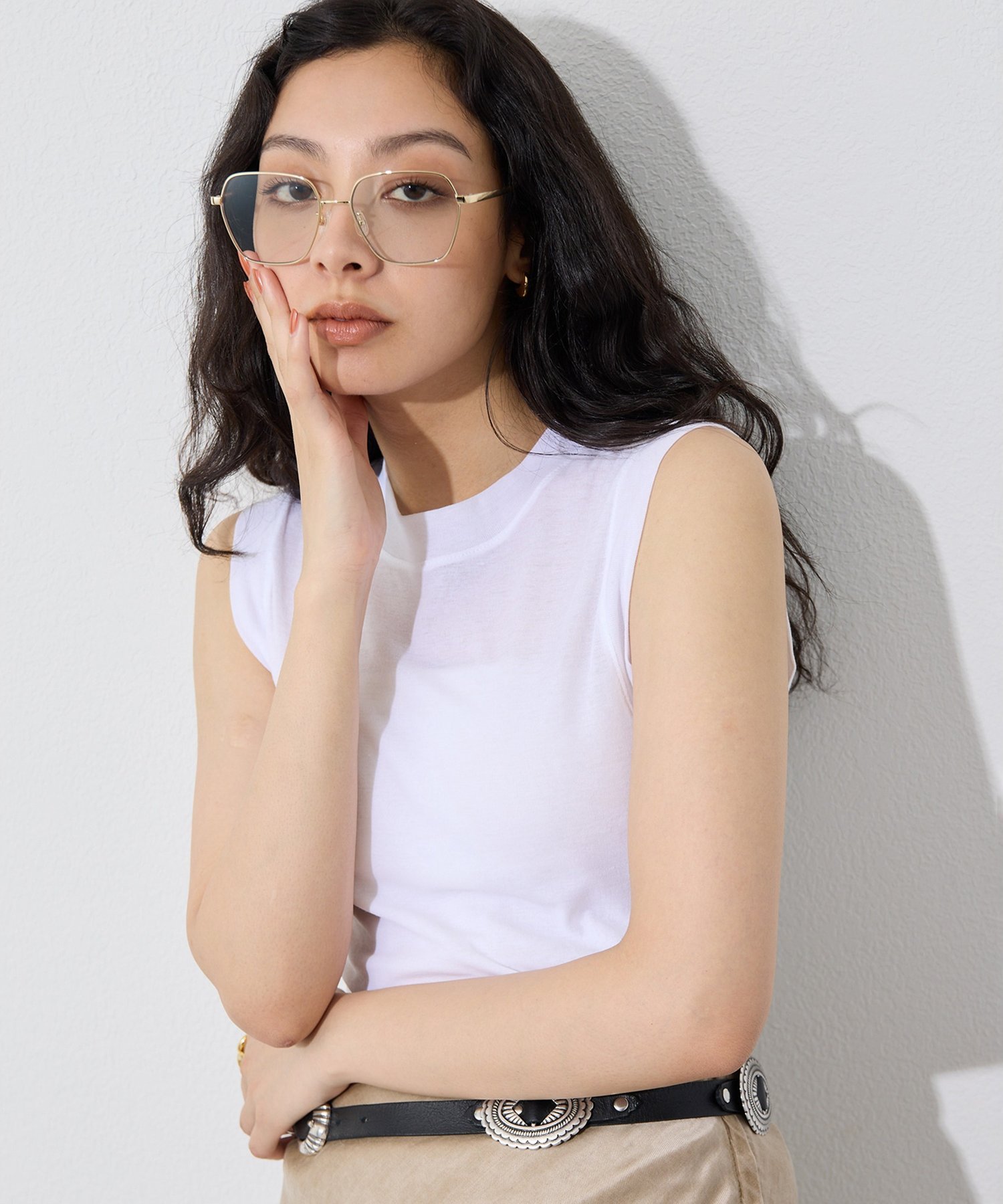 Whim Gazette シアーストレッチノースリーブプルオーバー ウィム ガゼット トップス ノースリーブ・タンクトップ ブラック ホワイト