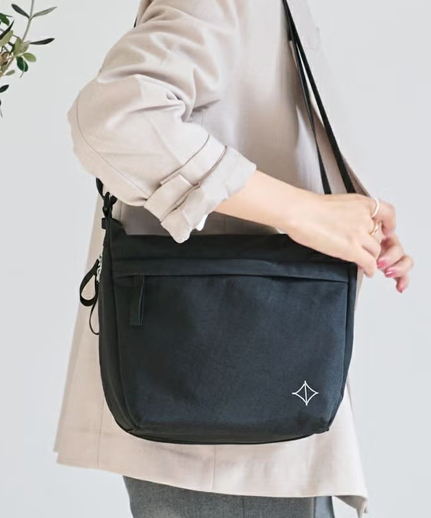 LIZDAYS LIZDAYS waterproof handbag ローラ バッグ ショルダーバッグ カーキグリーン ブラック ブルー