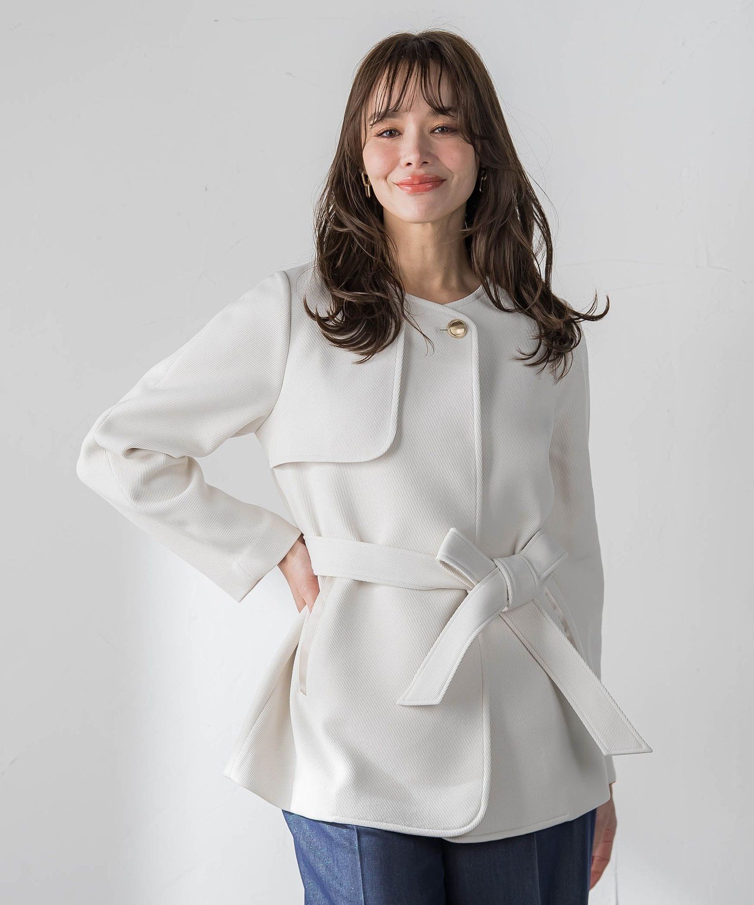 Viaggio Blu ノーカラーハーフコート ビアッジョブルー ジャケット・アウター その他のジャケット・アウター ホワイト ネイビー