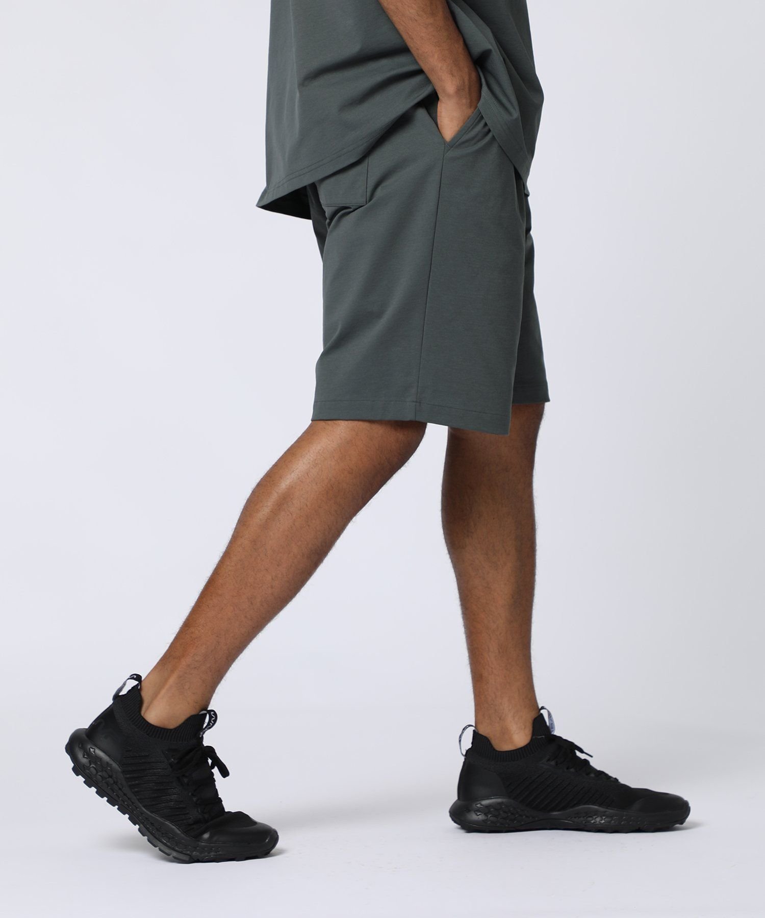 [WEB限定]RELACTIVE ワンポイントショートパンツ サイコバニー パンツ その他のパンツ グレー ブラック