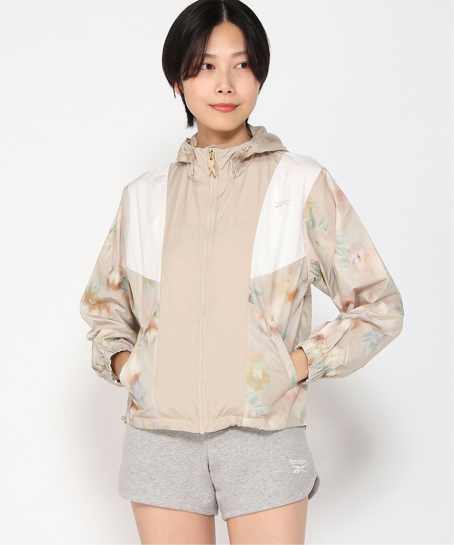 【SALE／50%OFF】Reebok (W)KireiFit Windbreaker AOP リーボック ジャケット・アウター ブルゾン・ジャンパー ベージュ レッド【送料無料】