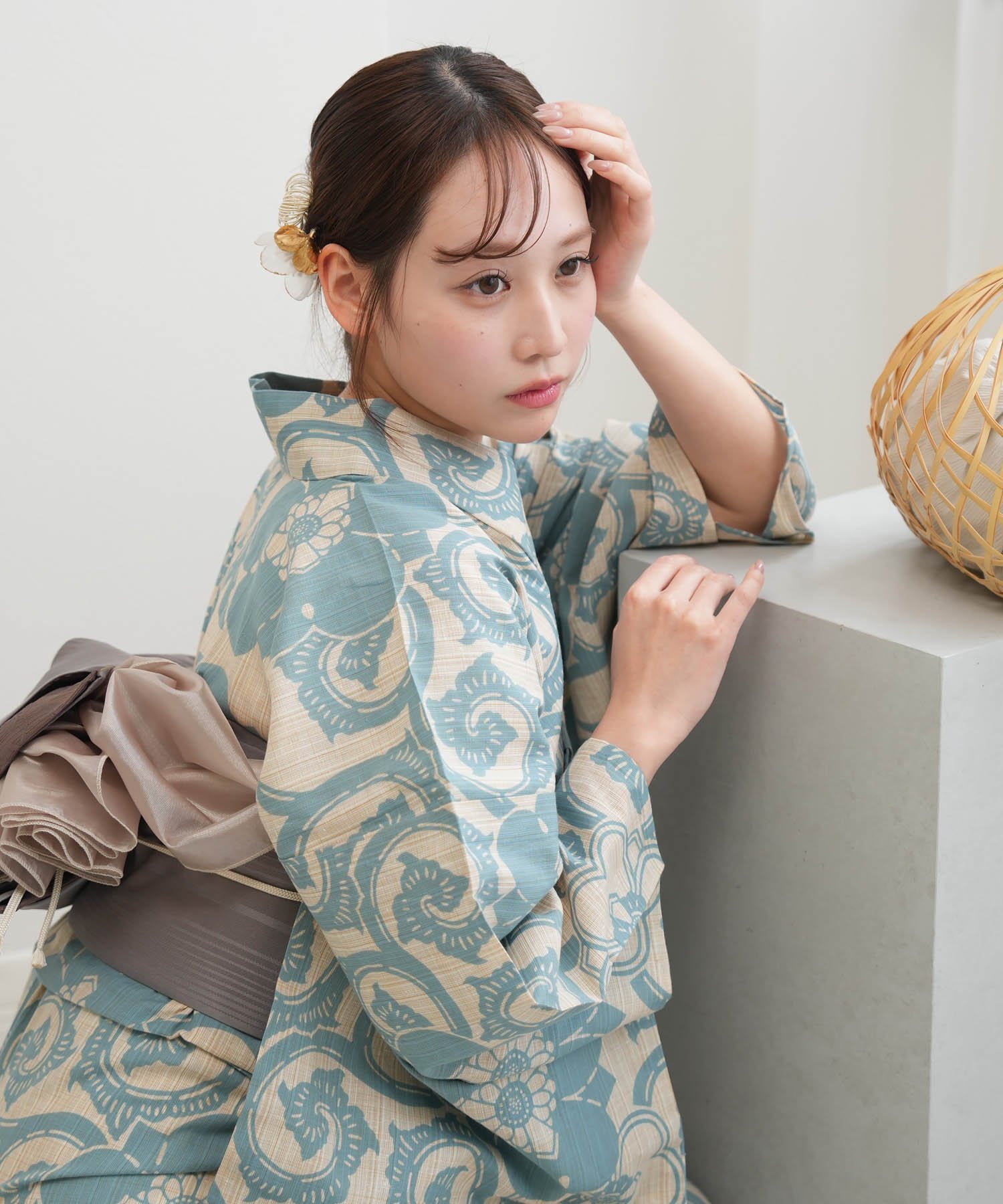 utatane utatane*注染工房 日本製 浴衣3点セット 先染めベージュ 水色の葵唐草 ウタタネ 着物・浴衣・和装小物 浴衣 ベージュ【送料無料】