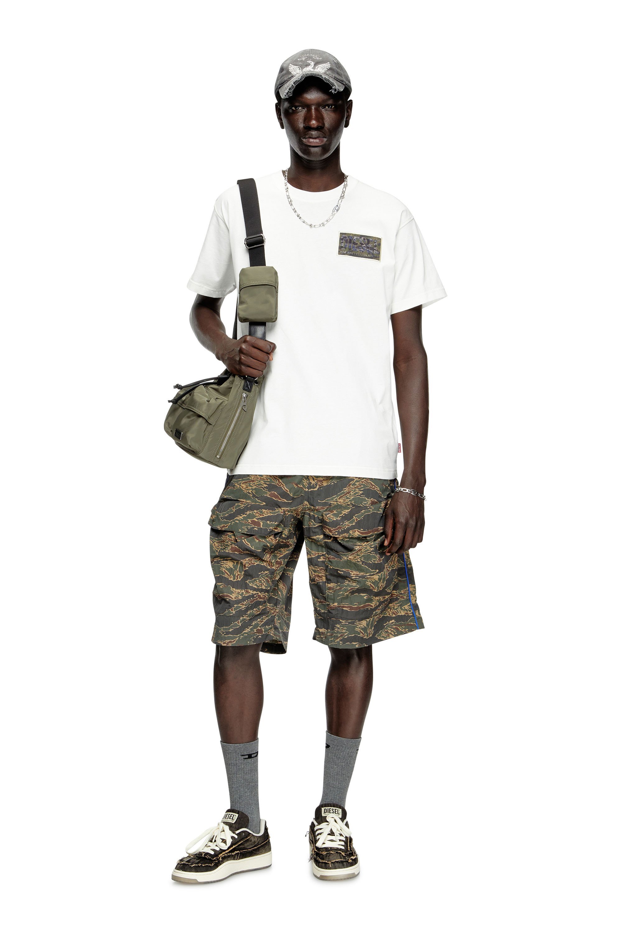【SALE／40%OFF】DIESEL メンズ Tシャツ T-NORM-T3 ディーゼル トップス カットソ...